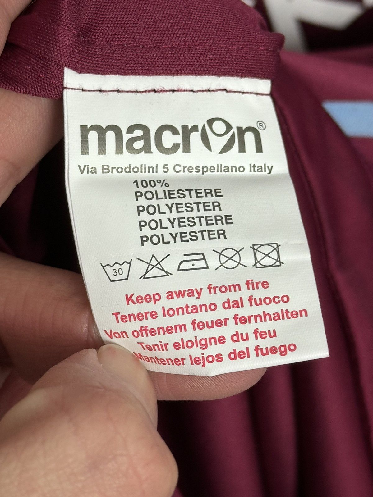 Macron Aston Villa 15/16 Home Football Jersey Size US XL / EU 56 / 4 - 14 Thumbnail