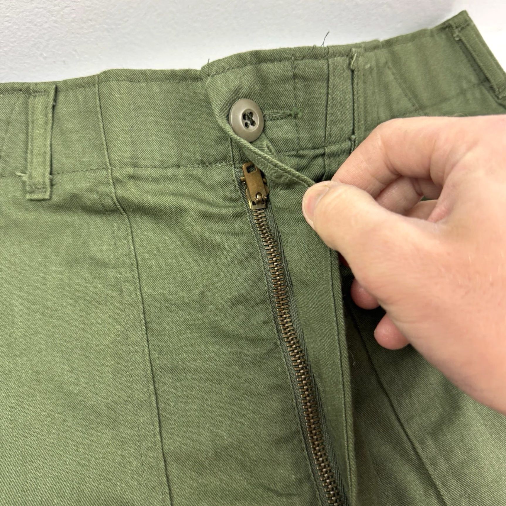 Vintage VINTAGE Army Pants Adult 30x33 Green 1980s Military USA Grunge OG-507 Mens Regular 30 Green 80s Army Men Size US 30 / EU 46 - 4 Thumbnail