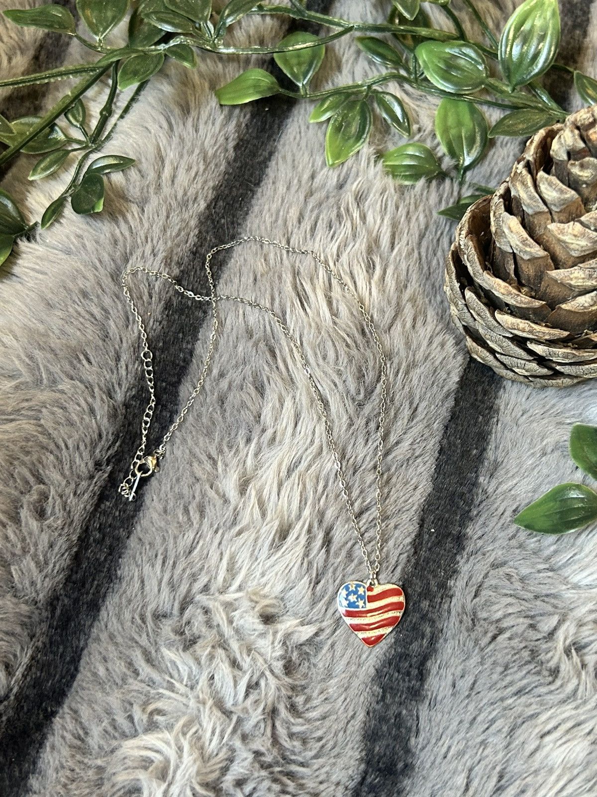Handmade Handcrafted vintage red white and blue flag heart necklace Size ONE SIZE - 3 Thumbnail