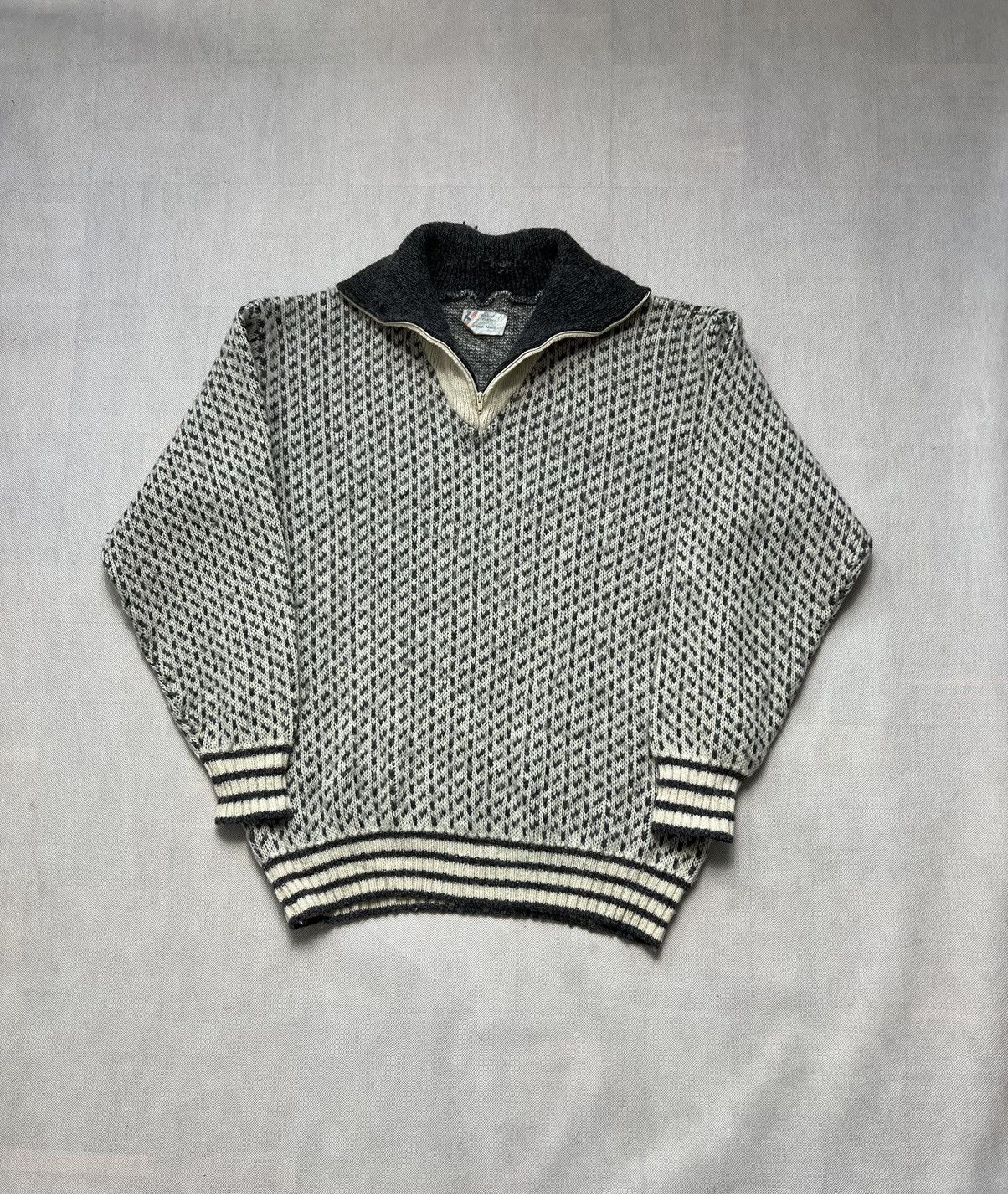 Vintage 70’s Rare Thick Sweater Fana Knit Norway vintage wool 70’s Size US L / EU 52-54 / 3 - 2 Thumbnail