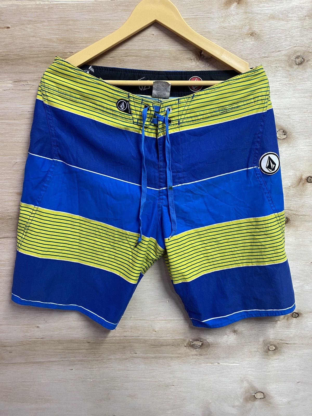 Volcom Volcom Striped Two Way Stretch Pure Function board shorts Size US 34 / EU 50 - 1 Thumbnail