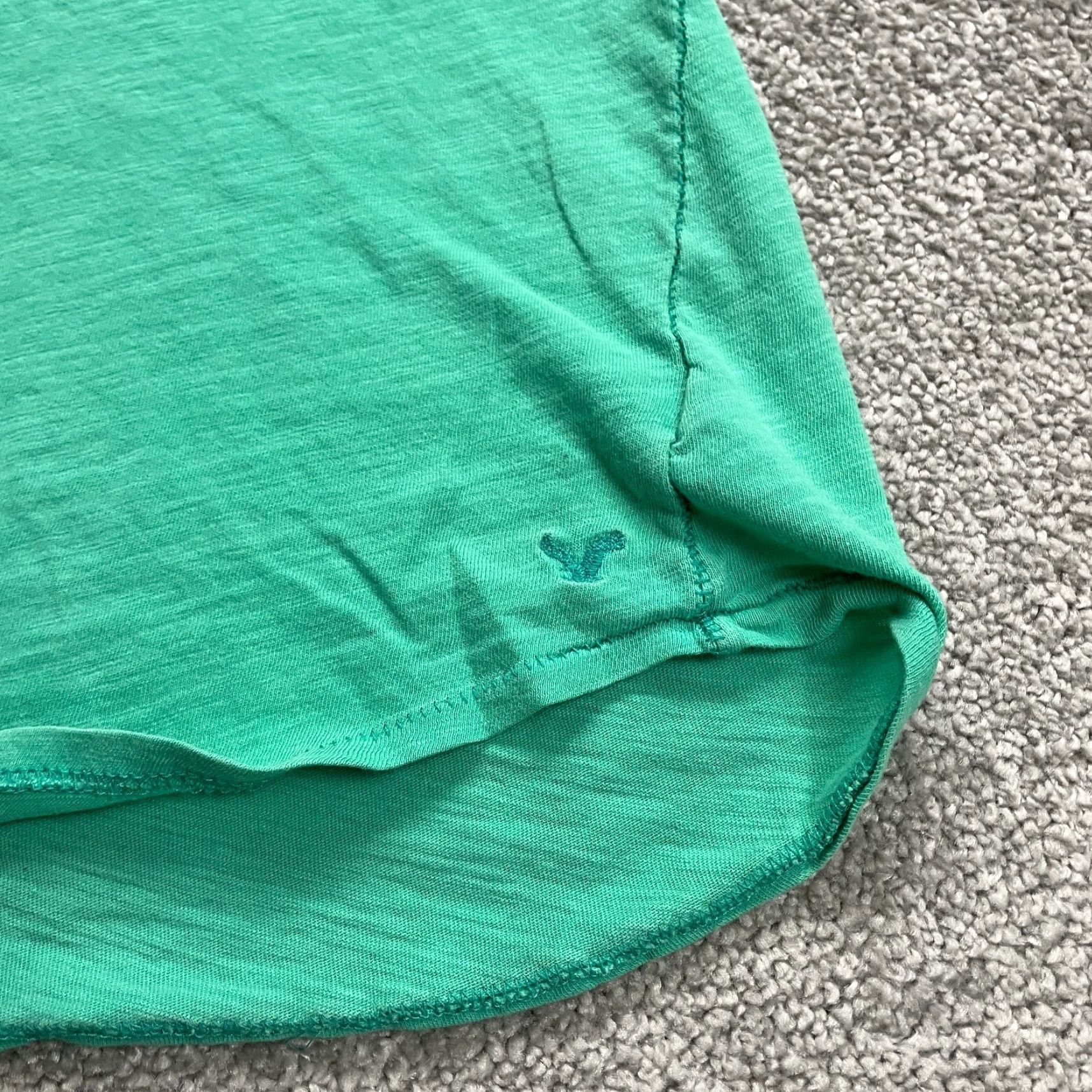 American Eagle Outfitters American Eagle Outfitters Shirt Womens M Green V-Neck Cotton Tee Size M / US 6-8 / IT 42-44 - 4 Thumbnail
