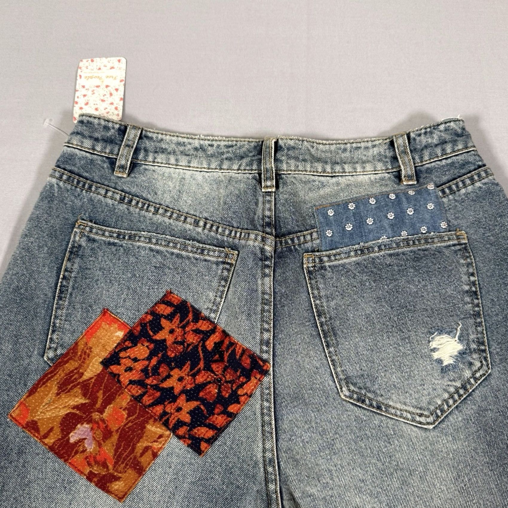 Free People Free People Jeans Womens 30 Patchwork Floral Orange Blossom Bootcut Hippie Boho Jeans Women 30 Blue Floral Patchwork Distressed 5-Pocket Rise High Size 30" / US 8 / IT 44 - 7 Thumbnail