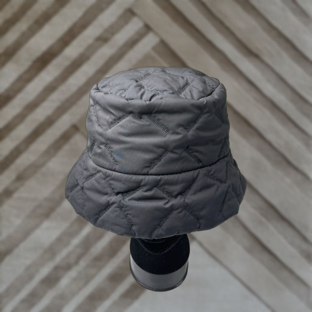 Lululemon Lululemon Bucket Hat Womens Quilted Fleece-Lined Black M/L Size M/L Womens Black Bucket Hat Quilted Fleece-Lined Size ONE SIZE - 1 Thumbnail