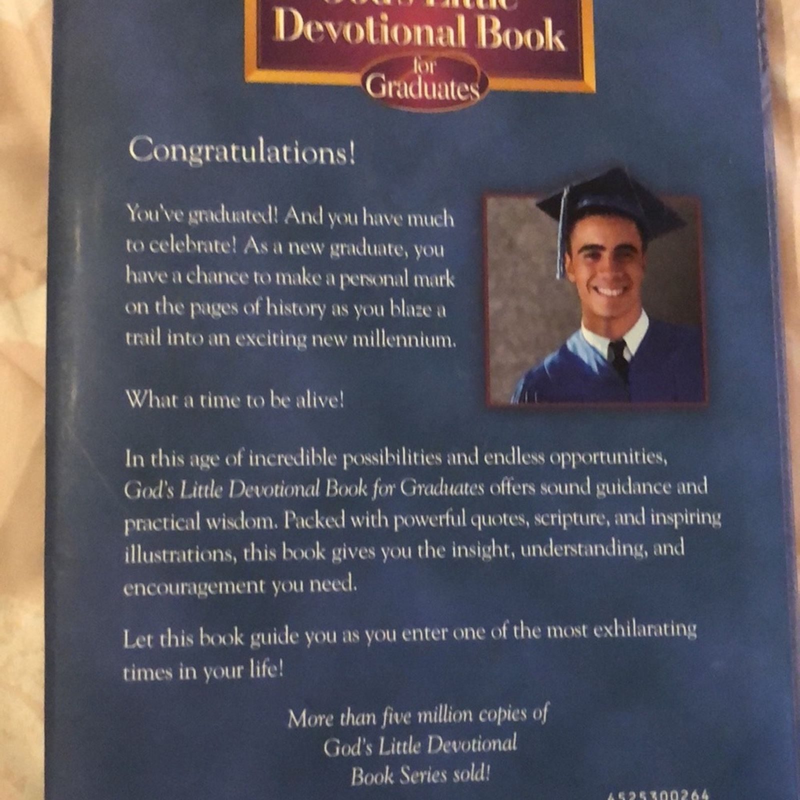 & Other Stories Gods Little Devotional Book for Graduates Size ONE SIZE - 2 Thumbnail