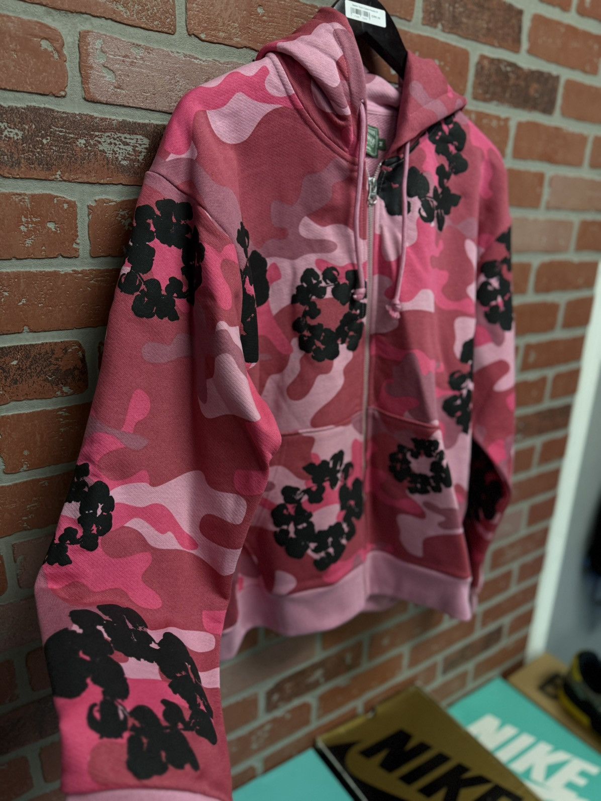 DENIM TEARS Denim Tears Camo Hoodie Size Medium (NEW) Size US M / EU 48-50 / 2 - 5 Thumbnail