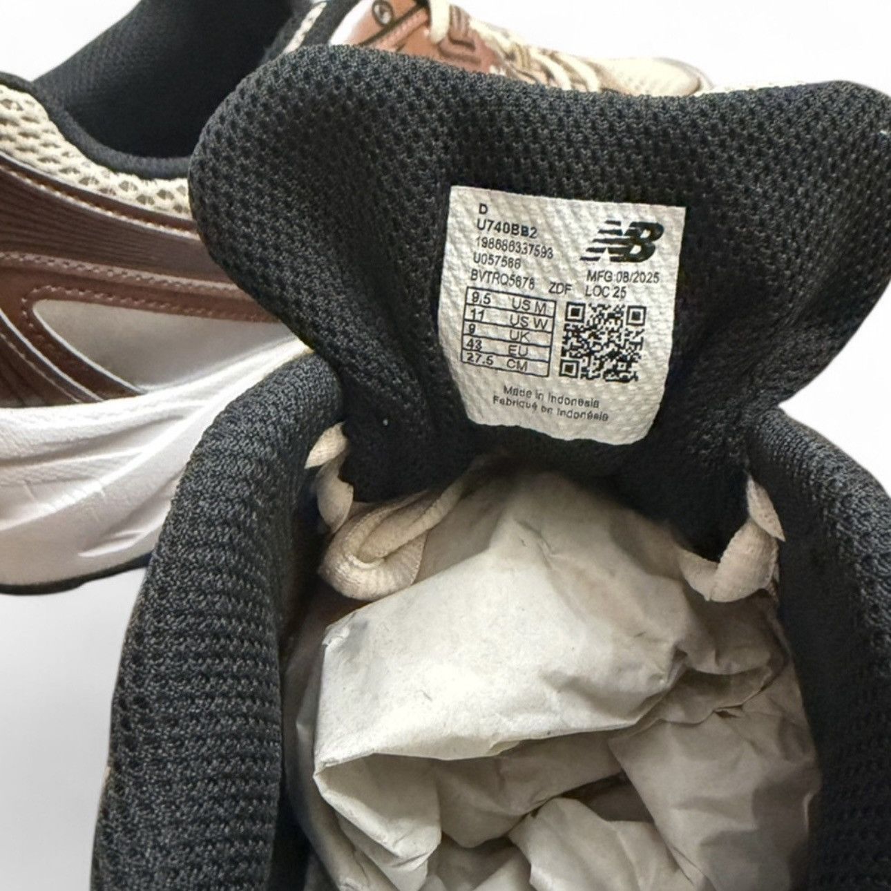 New Balance NIB Unisex New Balance 740 Size US Men 9.5/ Women 11 Size US 9.5 / EU 42-43 - 7 Thumbnail