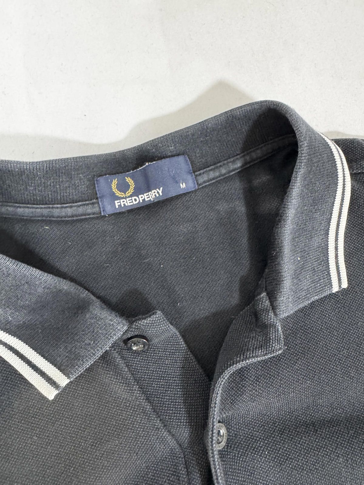 Fred Perry Fred Perry Black Polo Shirt with White Trim Size US M / EU 48-50 / 2 - 5 Thumbnail