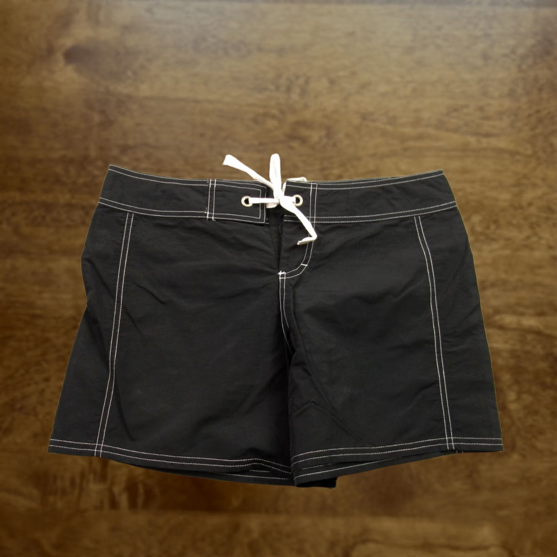 Tommy Bahama Tommy Bahama Shorts Womens Small Lightweight Outdoors Black Pockets Chino Size 28" / US 6 / IT 42 - 1 Thumbnail
