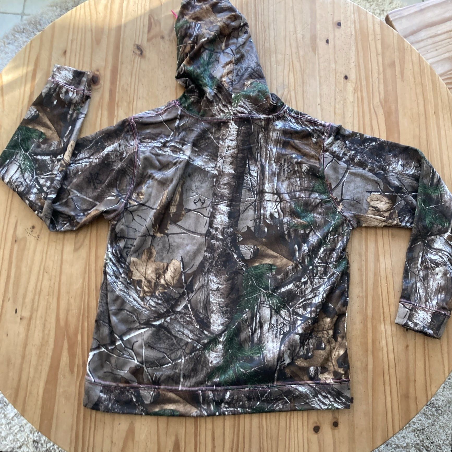Realtree VINTAGE RealTree Camouflage Ladies Long Sleeve Pullover Hoodie Hunting Medium 100% poly Size M / US 6-8 / IT 42-44 - 2 Thumbnail