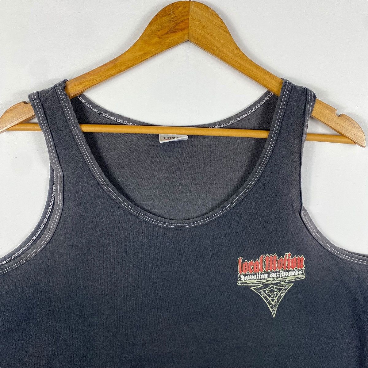 Vintage Vintage 90's LOCAL MOTION Hawaiian Surfboards Faded Tank Top Size US L / EU 52-54 / 3 - 2 Thumbnail