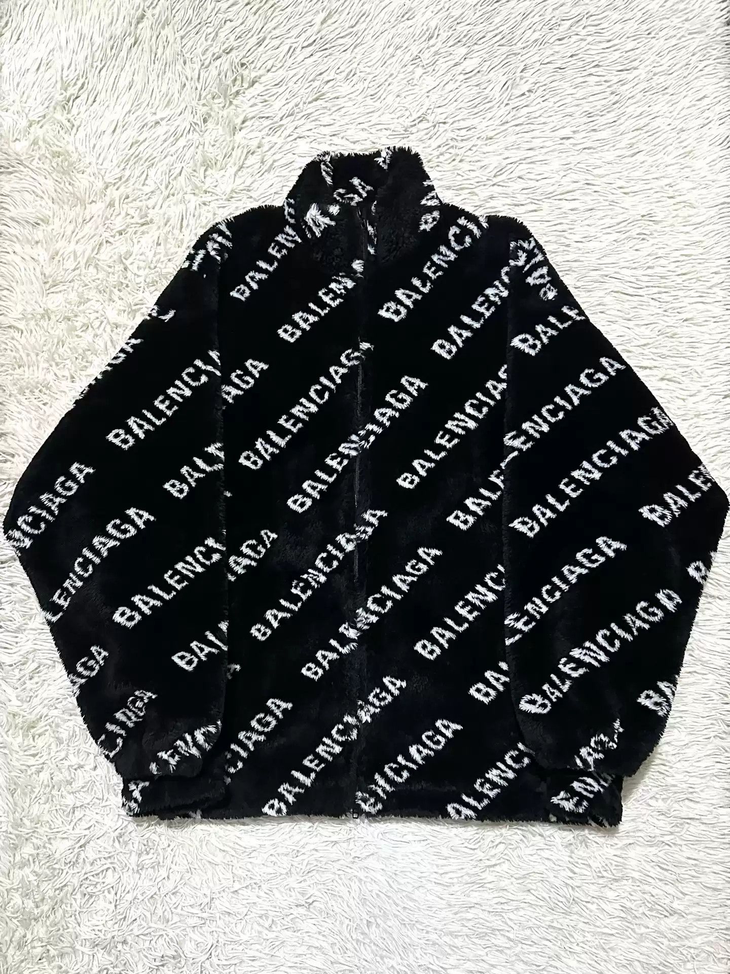Balenciaga full print bullet screen teddy lamb black and white logo jacket fur coat