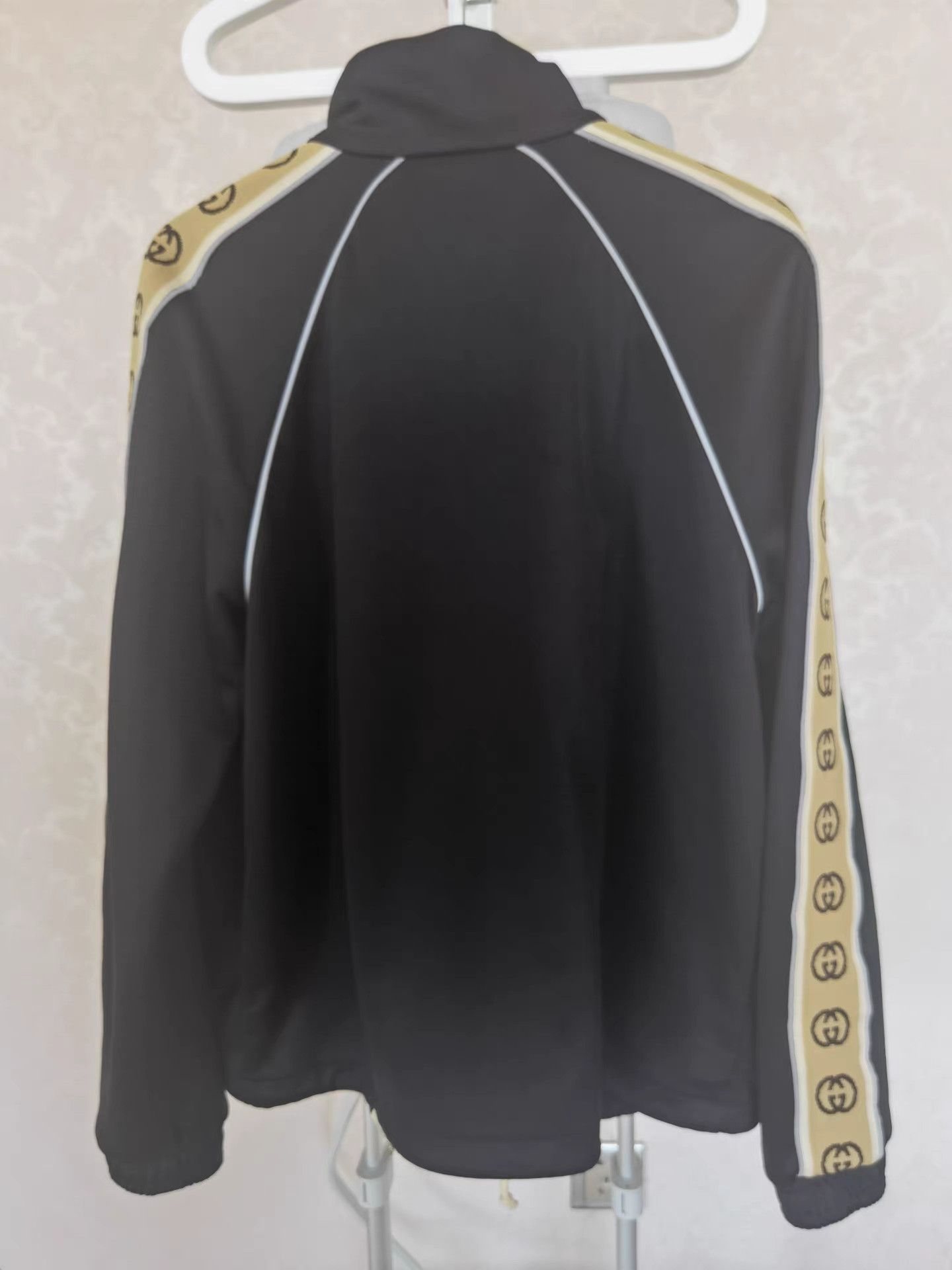 Gucci GUCCI Sports Top K17 Size US M / EU 48-50 / 2 - 2 Thumbnail