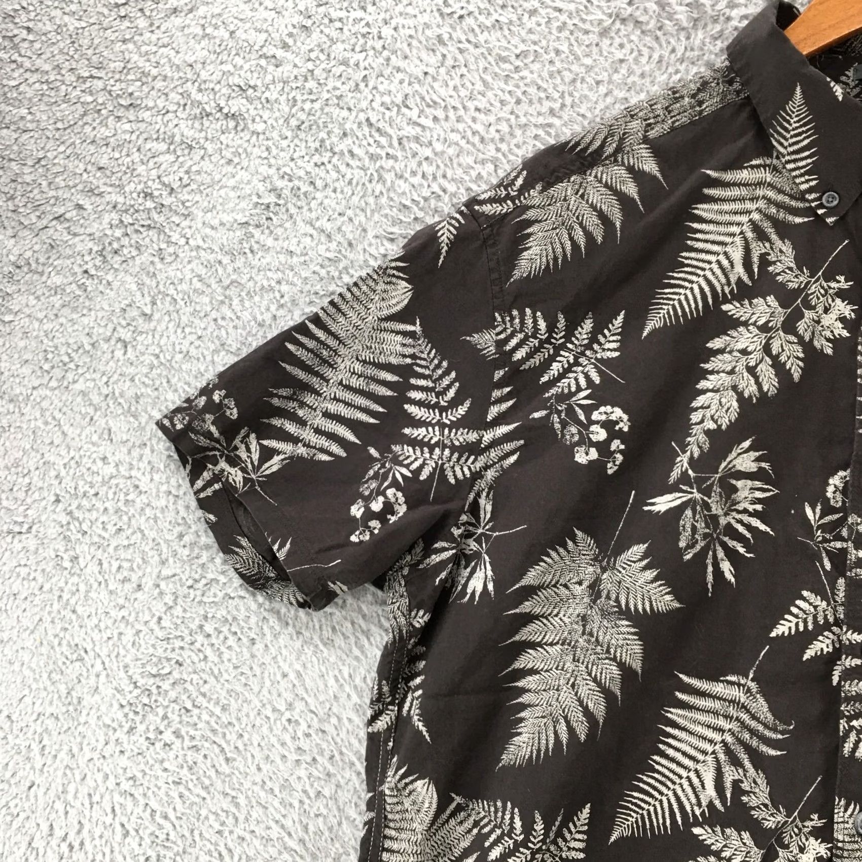Eddie Bauer Eddie Bauer Short Sleeve Shirt Mens XL Grey Cotton Button-Down Tropical Collared Size US XL / EU 56 / 4 - 3 Thumbnail