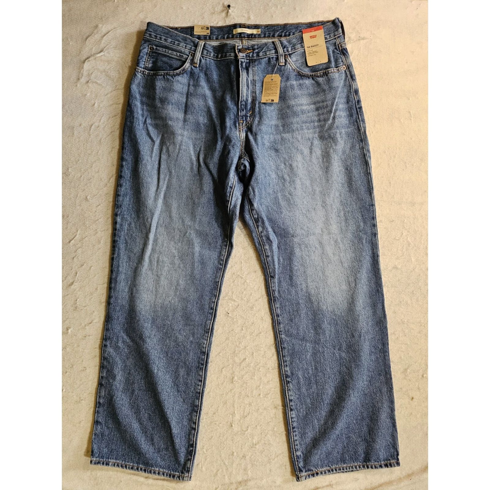 Levi's VINTAGE NWT Levi's 94 Baggy Straight Leg Mid Rise Women's 34x31 Jeans Size ONE SIZE - 4 Thumbnail