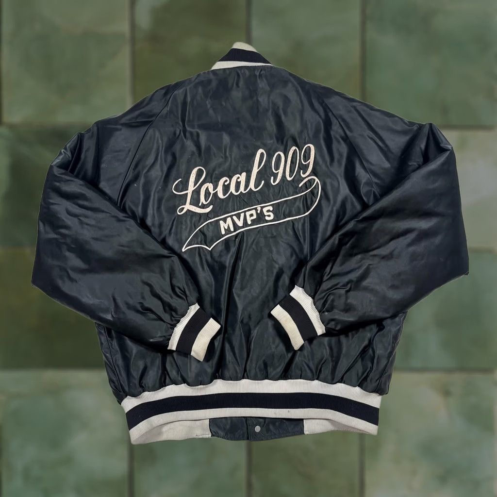 Vintage VINTAGE Butwin Jacket Mens XL Black Satin Bomber Local 909 MVPs Varsity 80s USA Jacket Mens XL Black Satin Bomber Local 909 MVPs Varsity 80s USA Size US XL / EU 56 / 4 - 1 Thumbnail
