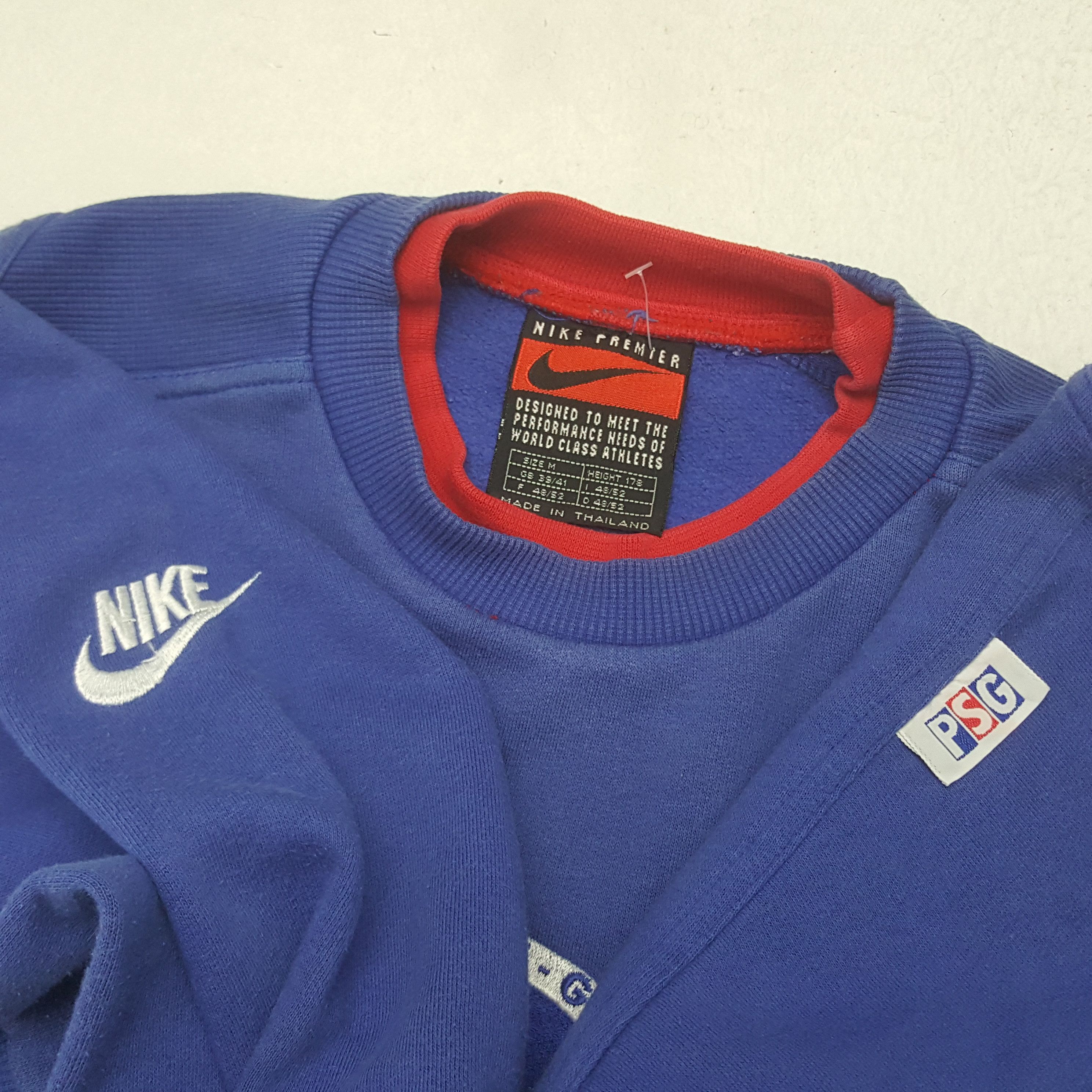 Nike Vintage NIKE Paris Saint Germain Soccer 1970 Sweatshirt RR30 Size US M / EU 48-50 / 2 - 5 Thumbnail