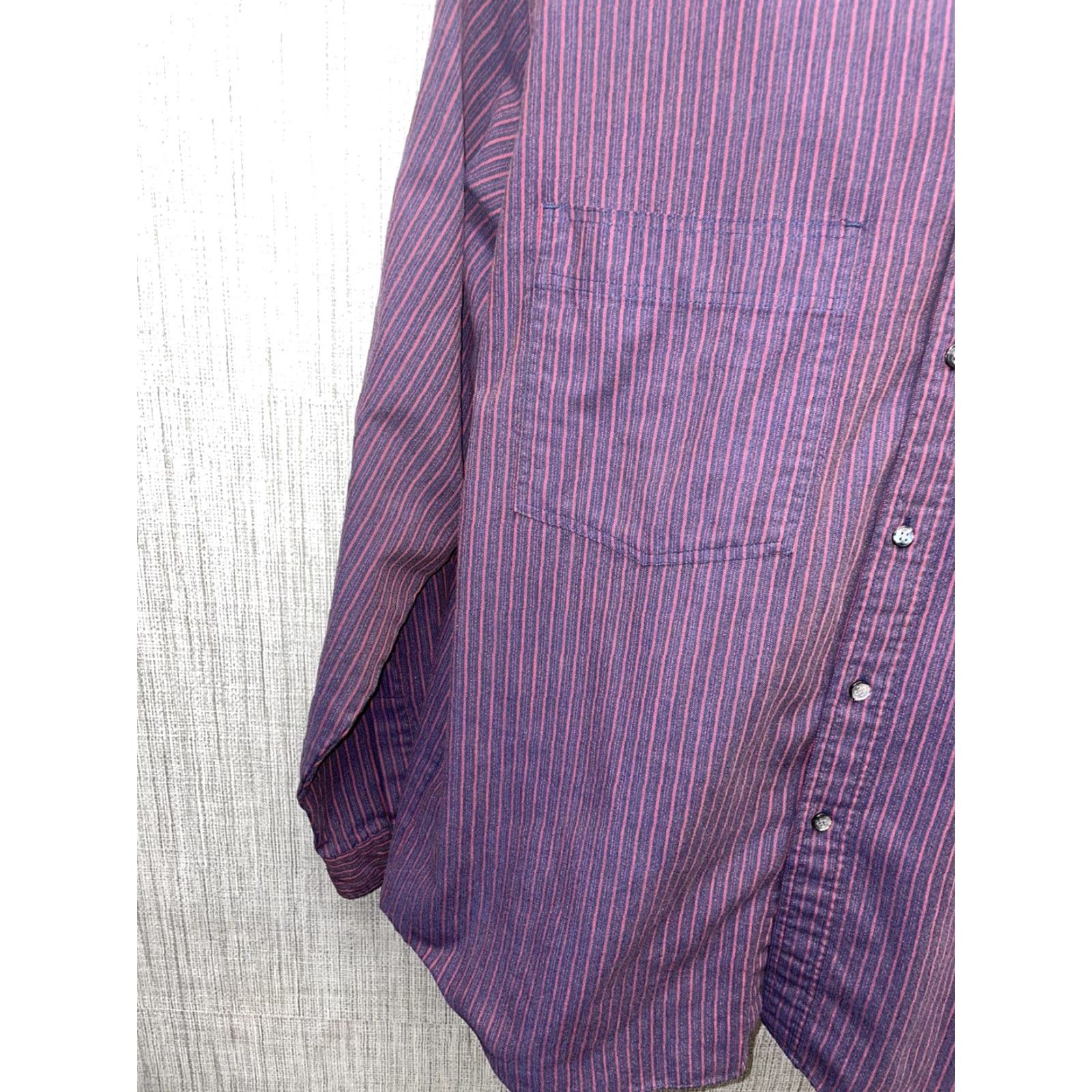 Levi's VINTAGE Levi's Silver Label Button-Down Shirt Mens L Red Polyester Blend Size US L / EU 52-54 / 3 - 5 Thumbnail