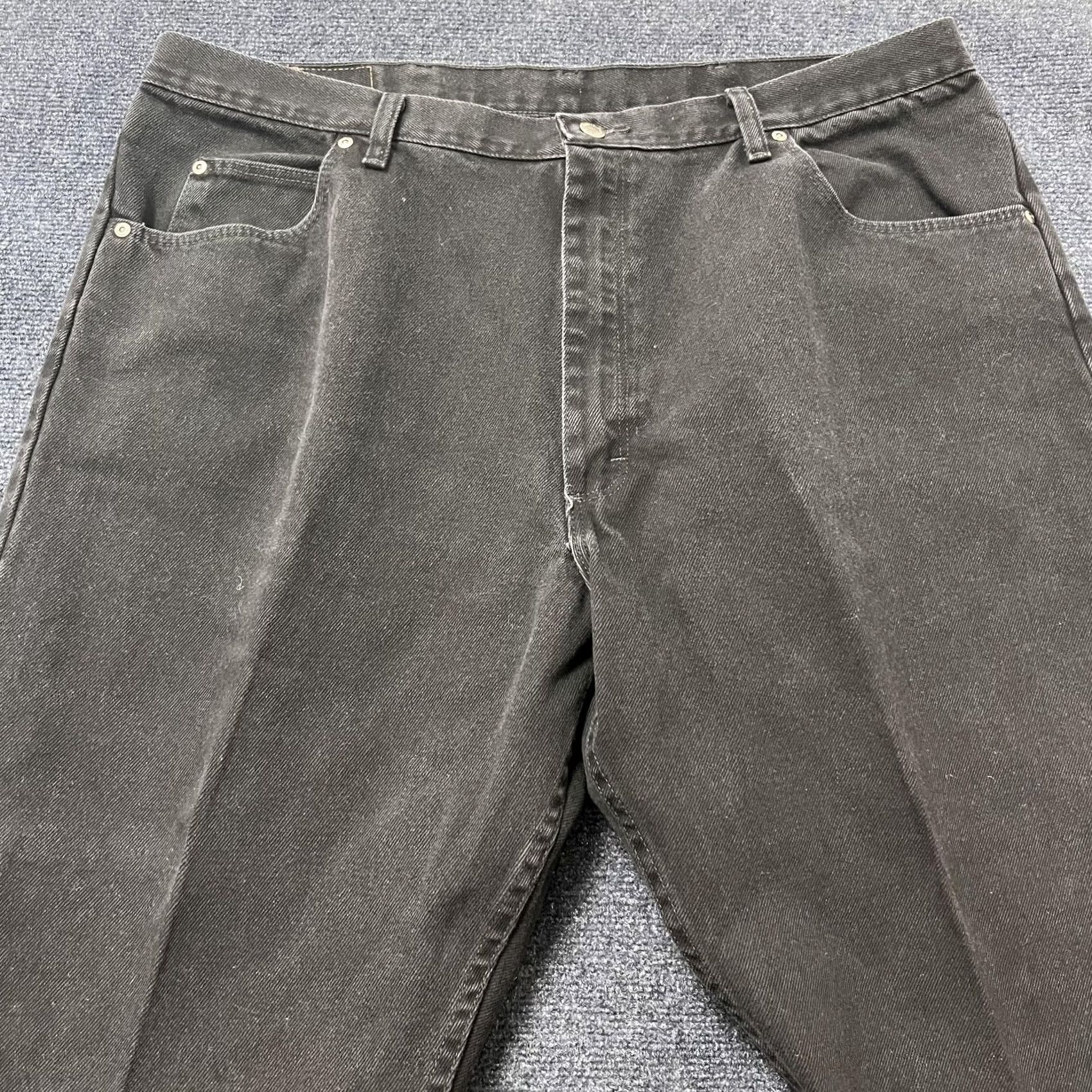 Wrangler Wrangler Jeans Mens 42x30 Charcoal Gray Denim Relaxed Straight Leg Casual Pants Size US 42 / EU 58 - 2 Thumbnail