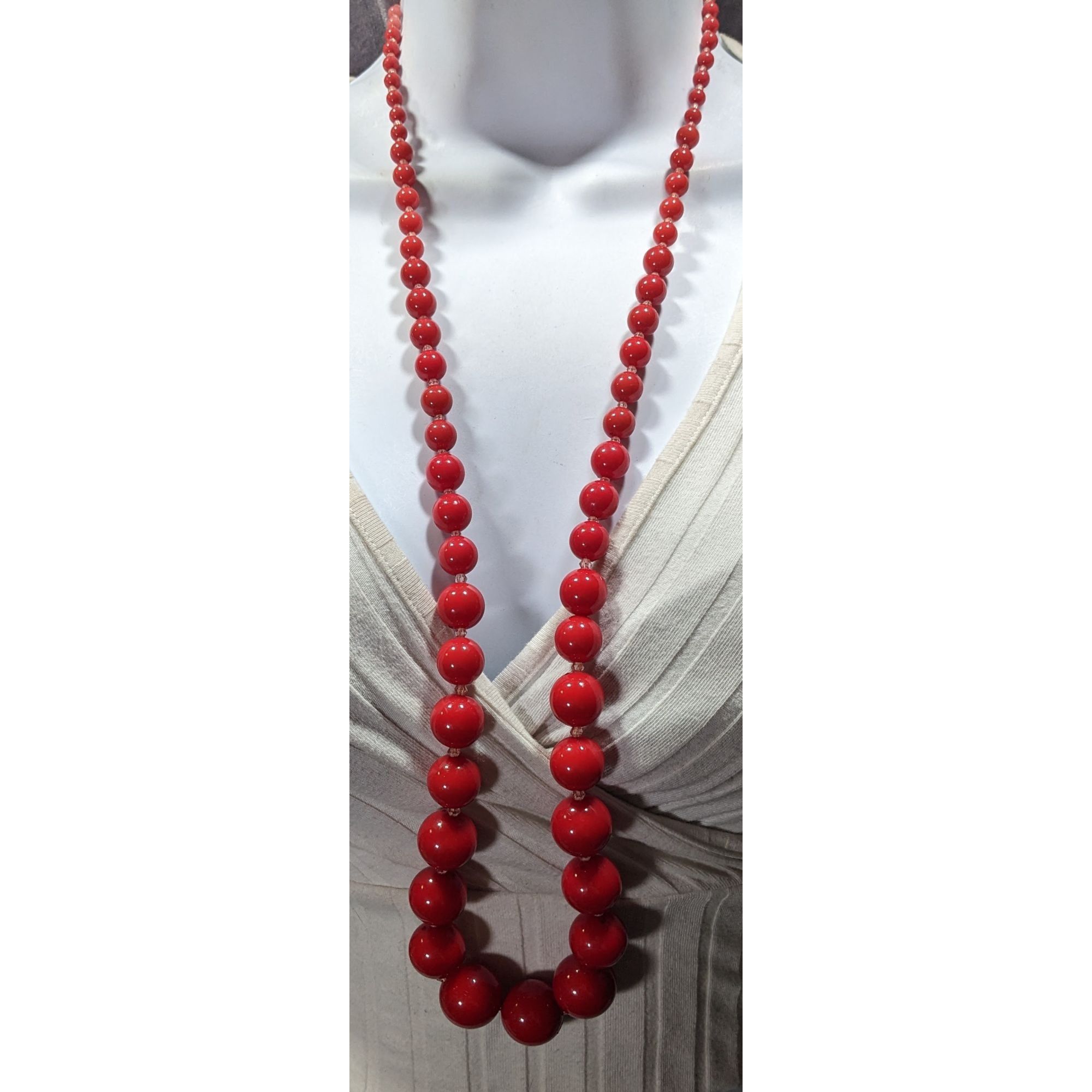 Other Vintage Red Lucite Graduated Beaded Necklace Size ONE SIZE - 5 Thumbnail