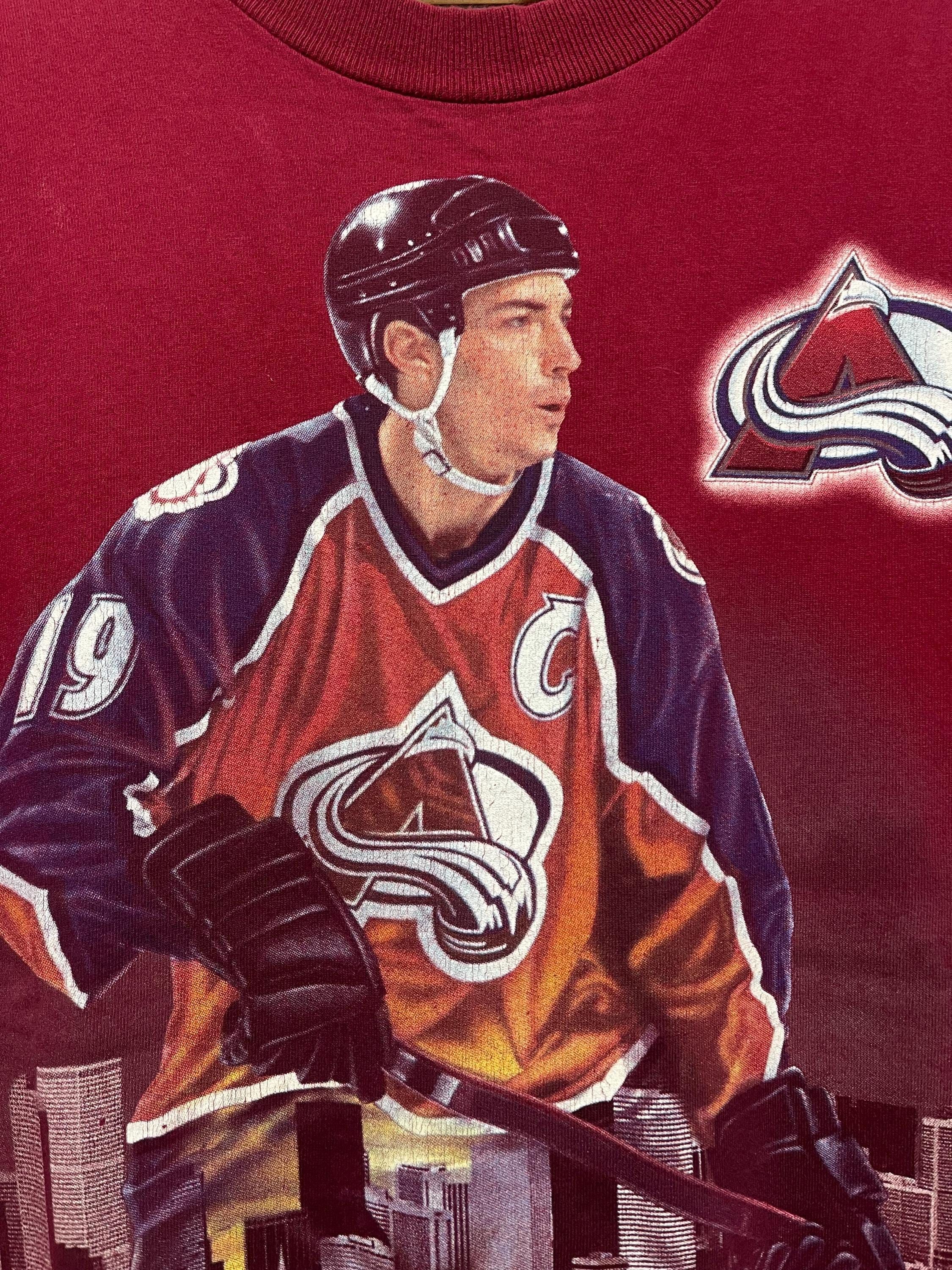 Vintage Joe Sakic Colorado Avalanche NHL T-shirt