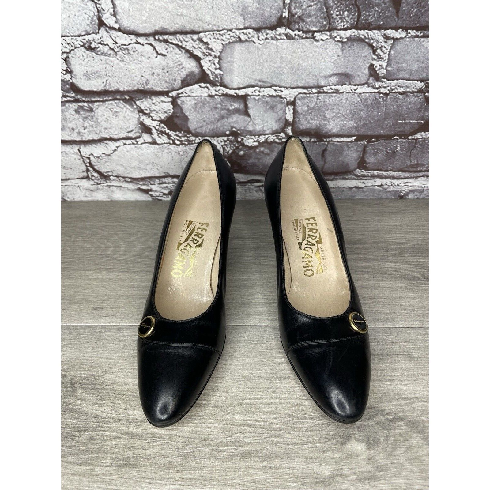 Salvatore Ferragamo Salvatore Ferragamo Black Leather Pointed Toe Pump Heels Wom Size US 7.5 / IT 37.5 - 2 Thumbnail