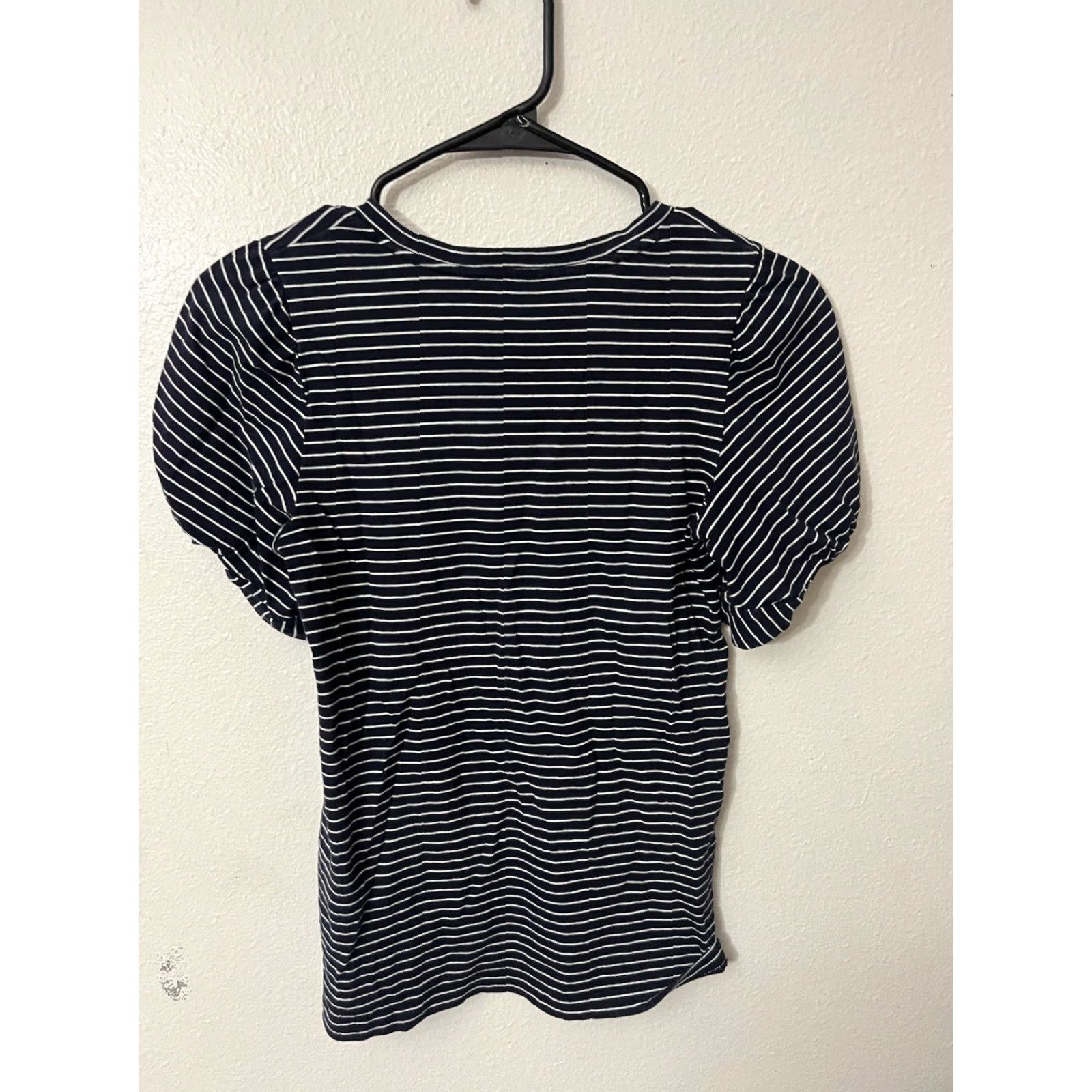 Banana Republic VINTAGE Banana Republic Womens Shirt XS Blue Striped Short Sleeve Scoop Neck Pullover Logo Lightweight Jersey Cotton Blend Regular Women Size 26" / US 2 / IT 38 - 3 Thumbnail