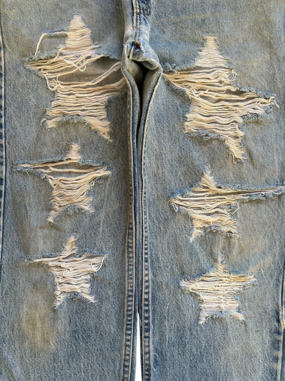 Levi's Vintage 90s Levis 505 Mud Wash Ripped Star Shape Jeans Size US 33 - 5 Thumbnail