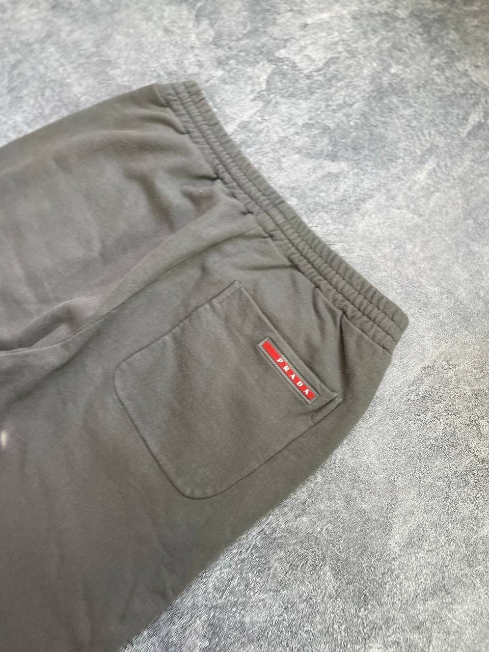 Prada Prada Sweatpants Joggers Red Tap Size US 30 / EU 46 - 3 Thumbnail
