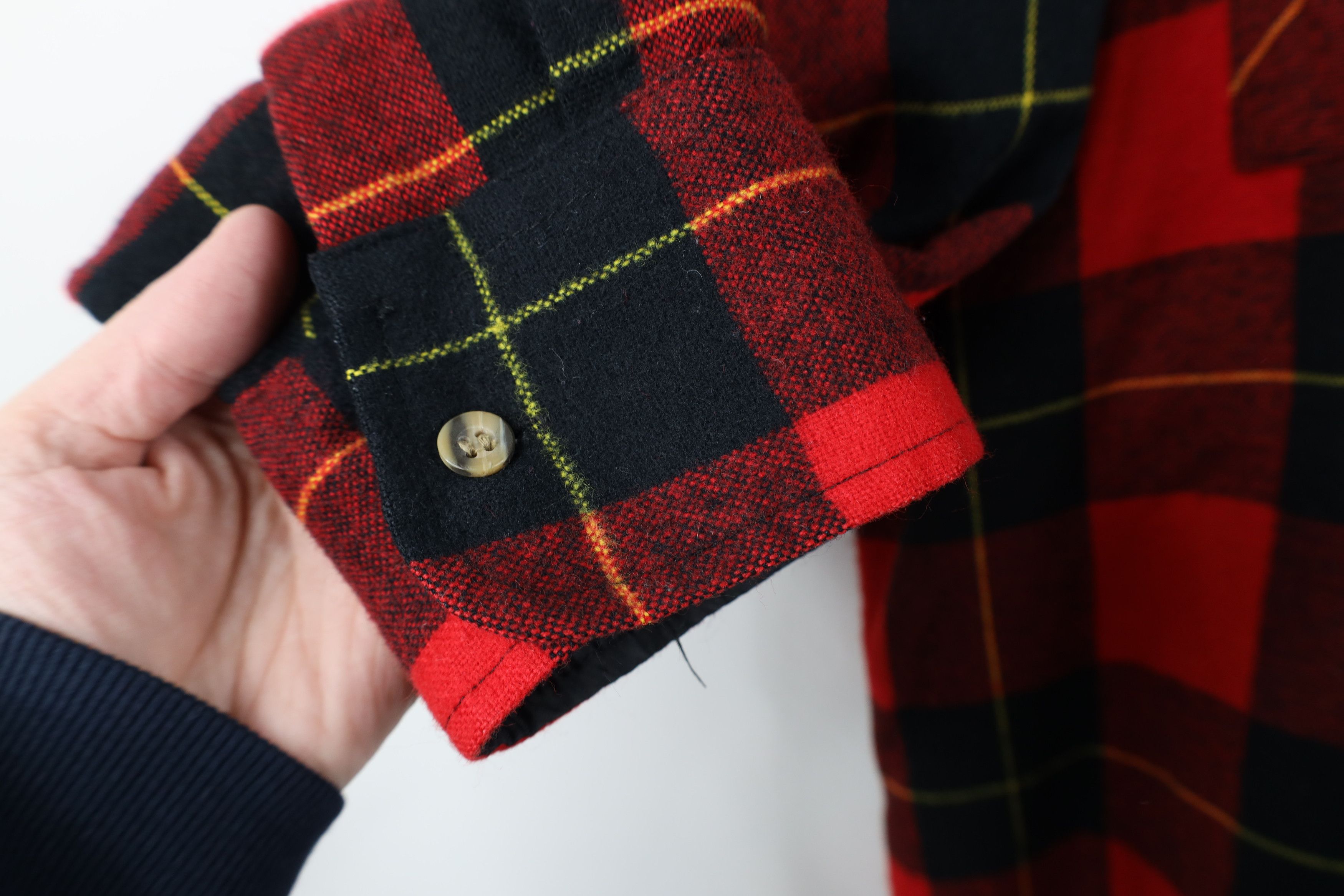 Vintage Vintage 90s Streetwear Knit Collared Button Shirt Plaid Size US XL / EU 56 / 4 - 4 Thumbnail