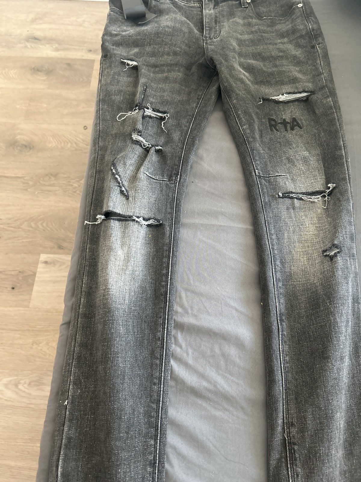 Rta BRYANT SKINNY JEAN | DISTRESSED GREY Size US 31 - 2 Thumbnail