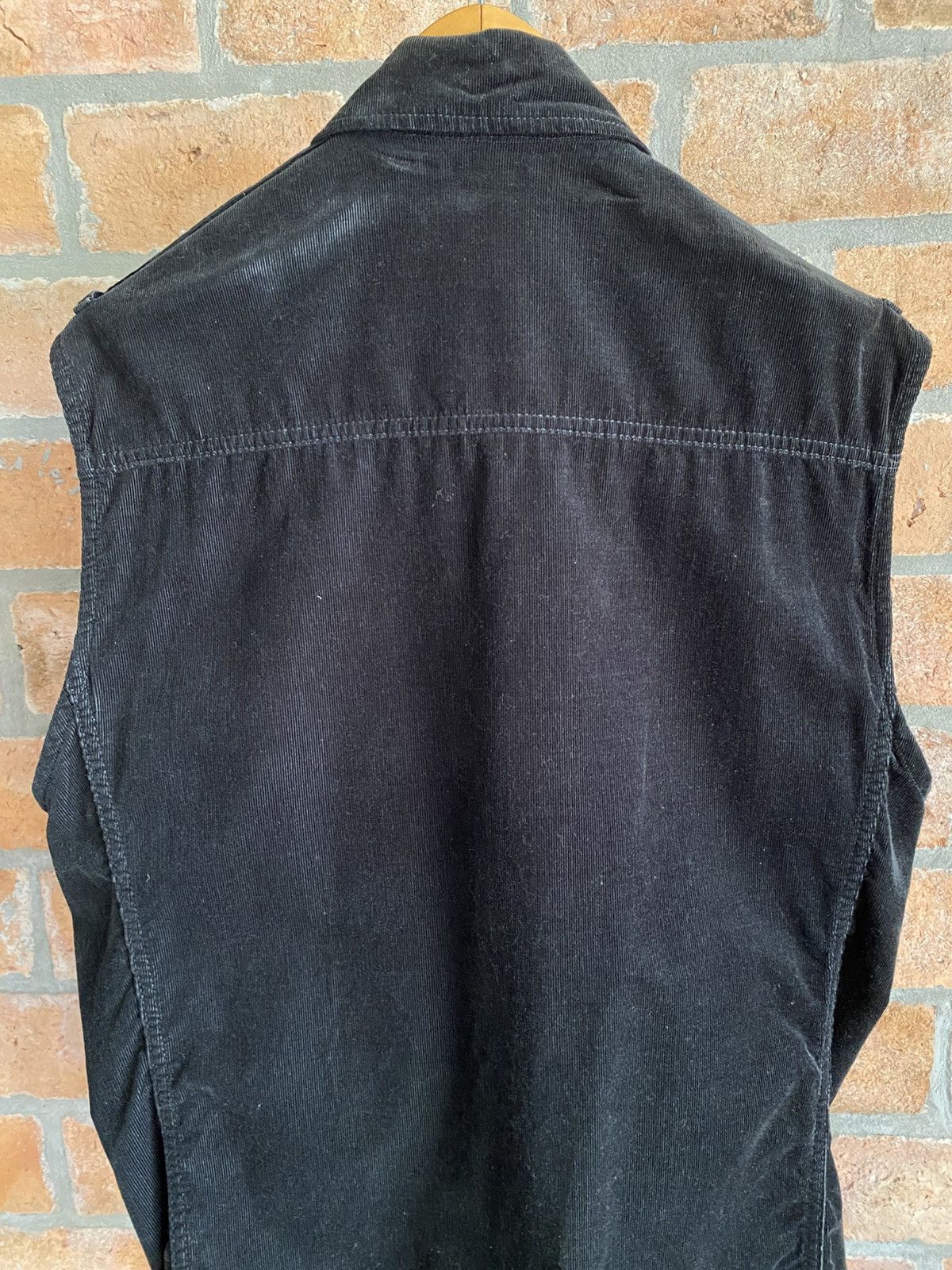 American Rag American ragcie Black Corduroy Cool Vest Size US L / EU 52-54 / 3 - 9 Thumbnail
