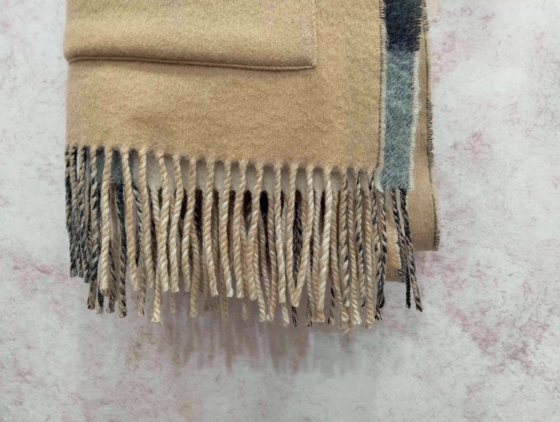 Burberry Burberry Brown Cashmere Pocket Fringe Scarf Size ONE SIZE - 3 Thumbnail