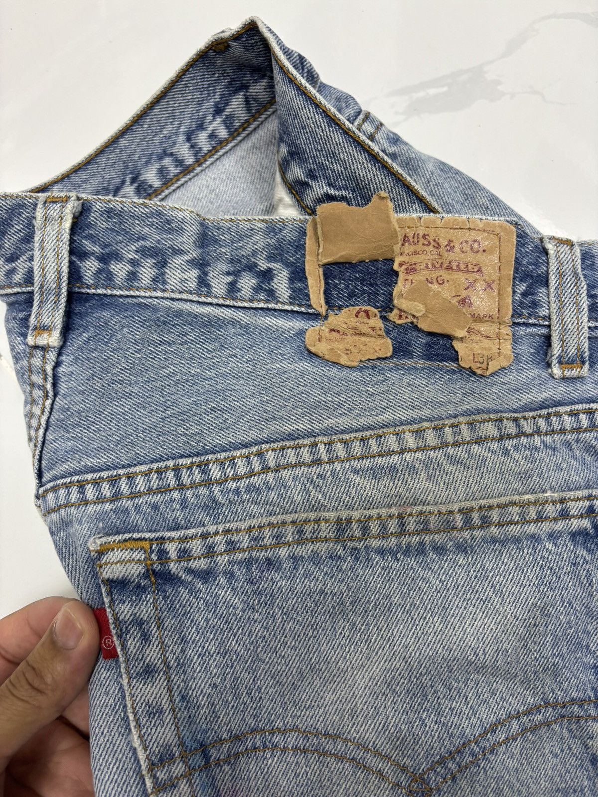 Levi's VINTAGE LEVIS 501 BUTTON 522 THRASHED DISTRESSED DENIM JEAN Size US 36 / EU 52 - 11 Thumbnail