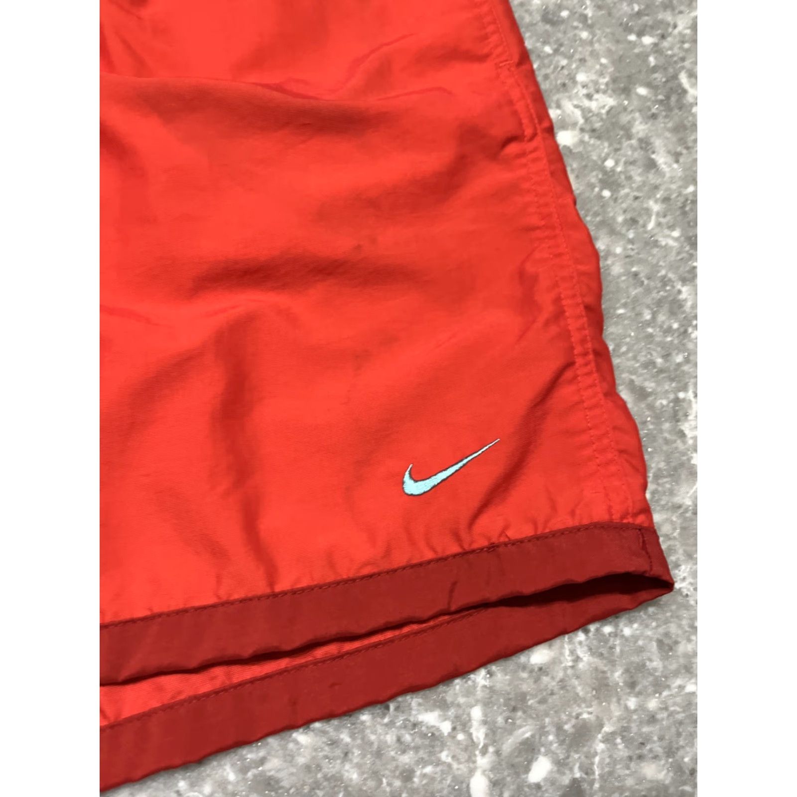 Nike VINTAGE Nike VB Shorts Men’s M Red Volleyball Beach 90s Lined Trunks Bottom Size US 31 - 2 Thumbnail