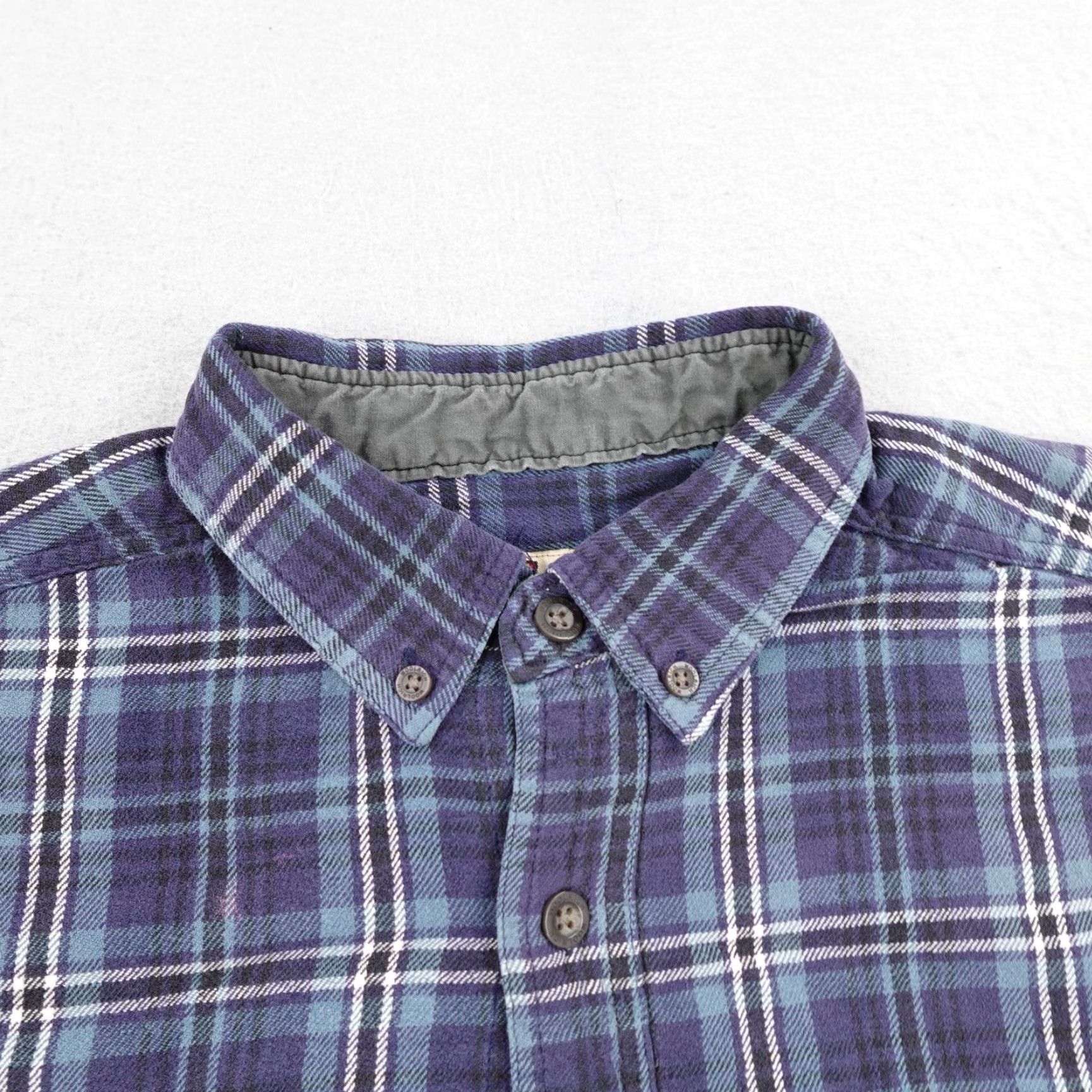 Vintage Woolrich Shirt Mens Medium Blue Plaid Flannel Button Up Work Outdoors Utility Shirt Size US M / EU 48-50 / 2 - 2 Thumbnail