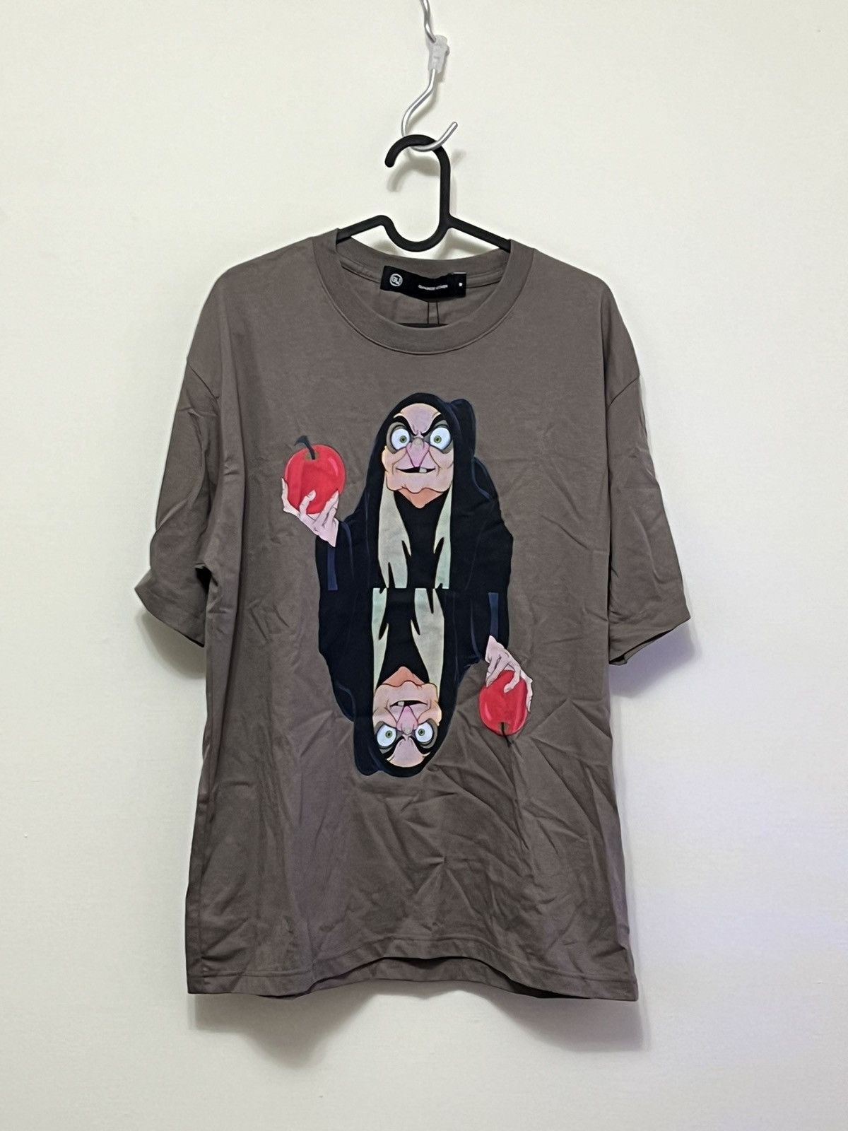 GU × Undercover Undercover GU snow white witch Tee Size US M / EU 48-50 / 2 - 6 Thumbnail