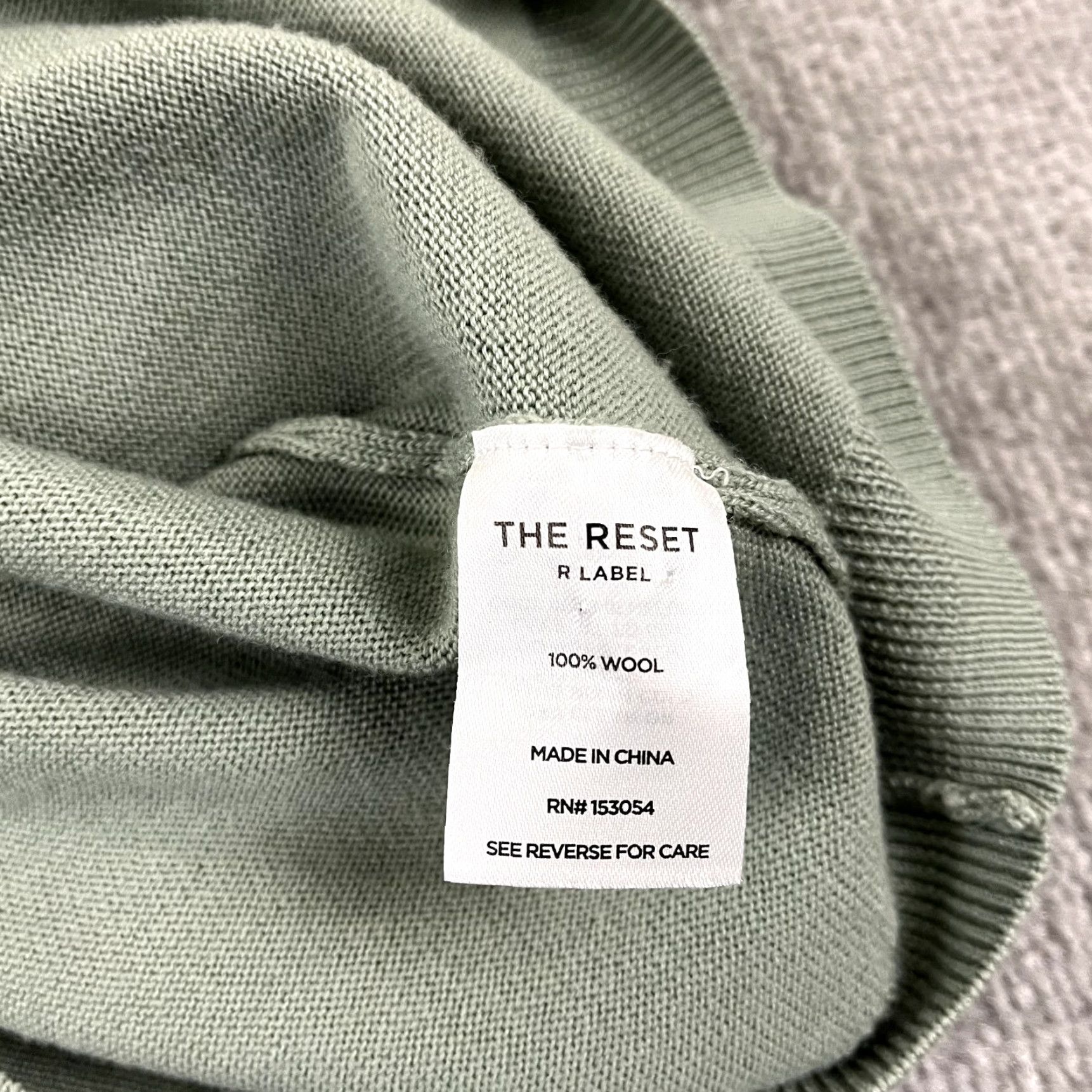 Vintage The Reset Women Medium Green Wool R Label Shirt Pullover Split Neck V-Neck Size M / US 6-8 / IT 42-44 - 3 Thumbnail