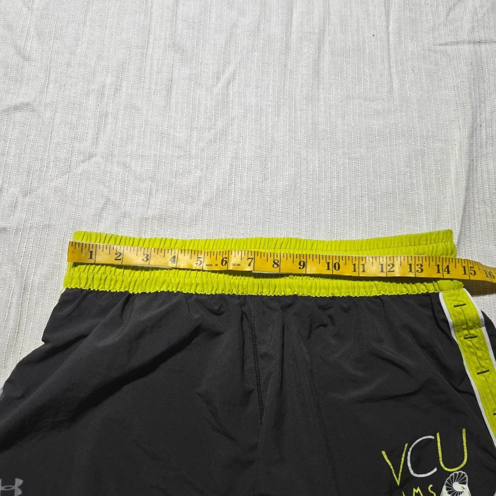 Under Armour Under Armour VCU Rams Semi Fitted Athletic Shorts Black Neon L Women Adults Large Size 36" / US 14 / IT 50 - 4 Thumbnail