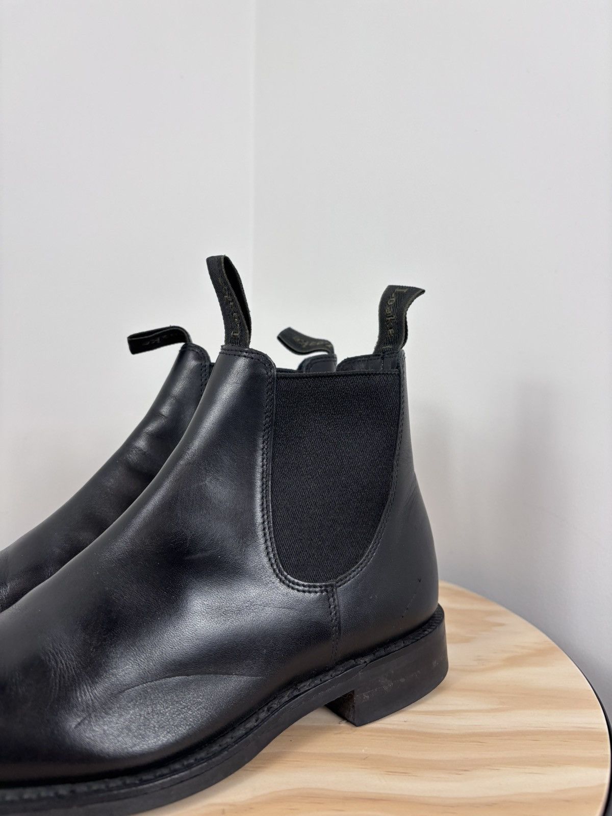 Loake Loake Chatterley Women’s Black Leather Chelsea Boots Size US 6.5 / IT 36.5 - 11 Thumbnail