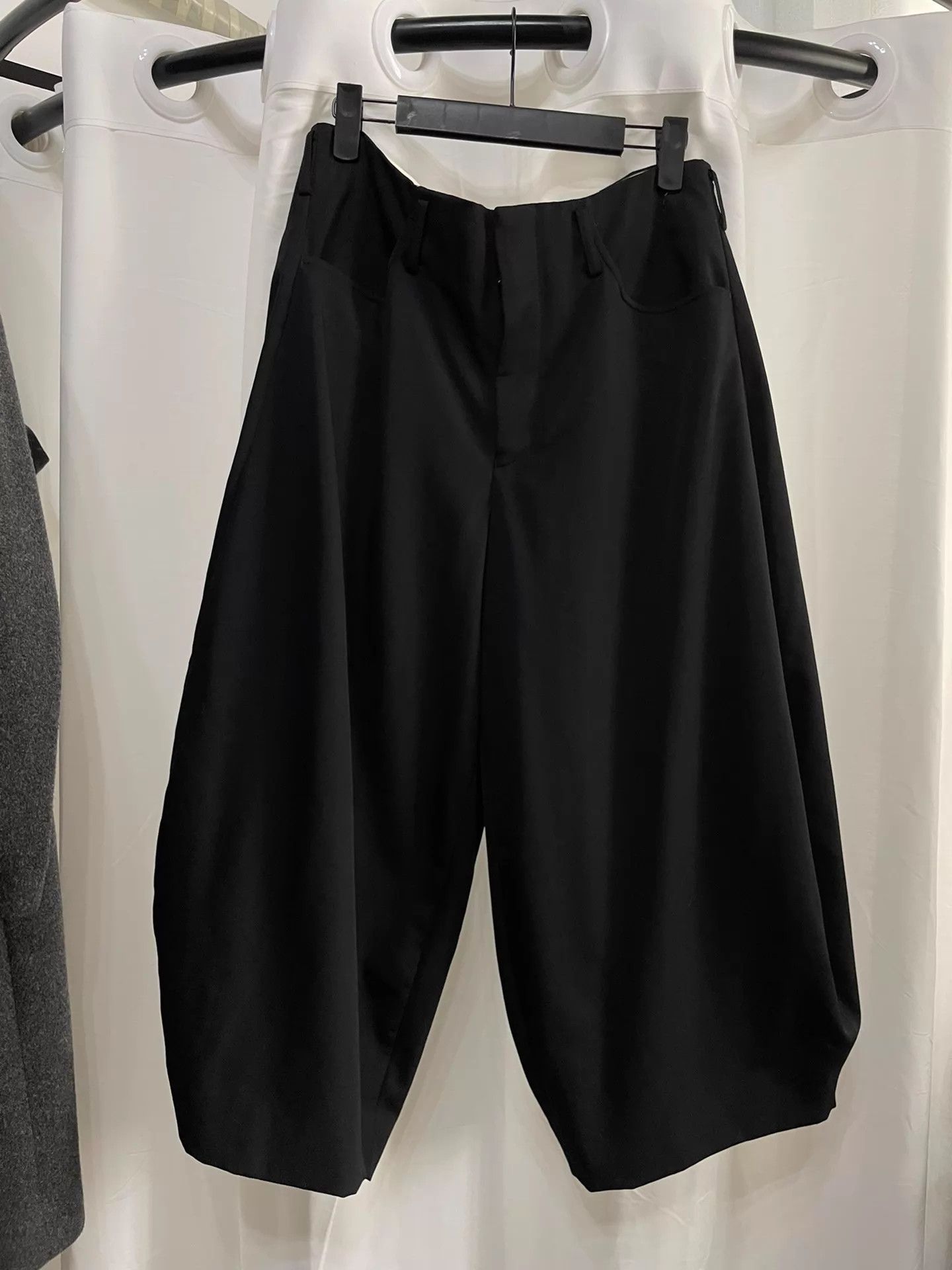 Comme des Garcons CDG HOMME PLUS Vtg Black Cropped Tapered Wide Leg Pants XS Size US 28 / EU 44 - 1 Thumbnail