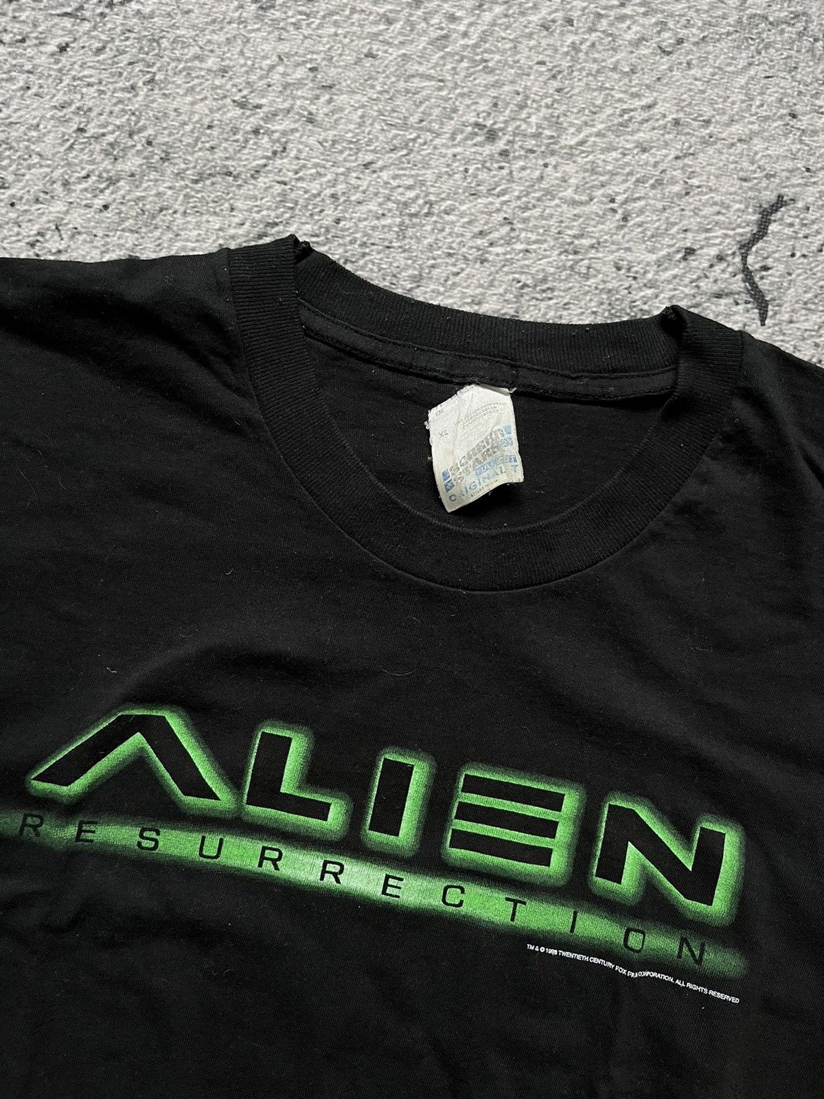 Vintage 1998 Alien Resurrection Screen Stars 90s T Shirt 1475AC Size US XL / EU 56 / 4 - 6 Thumbnail