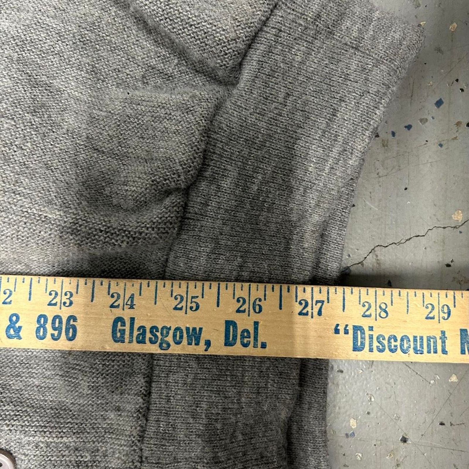 Other Grey vintage cardigan with a worn look Size US L / EU 52-54 / 3 - 7 Thumbnail