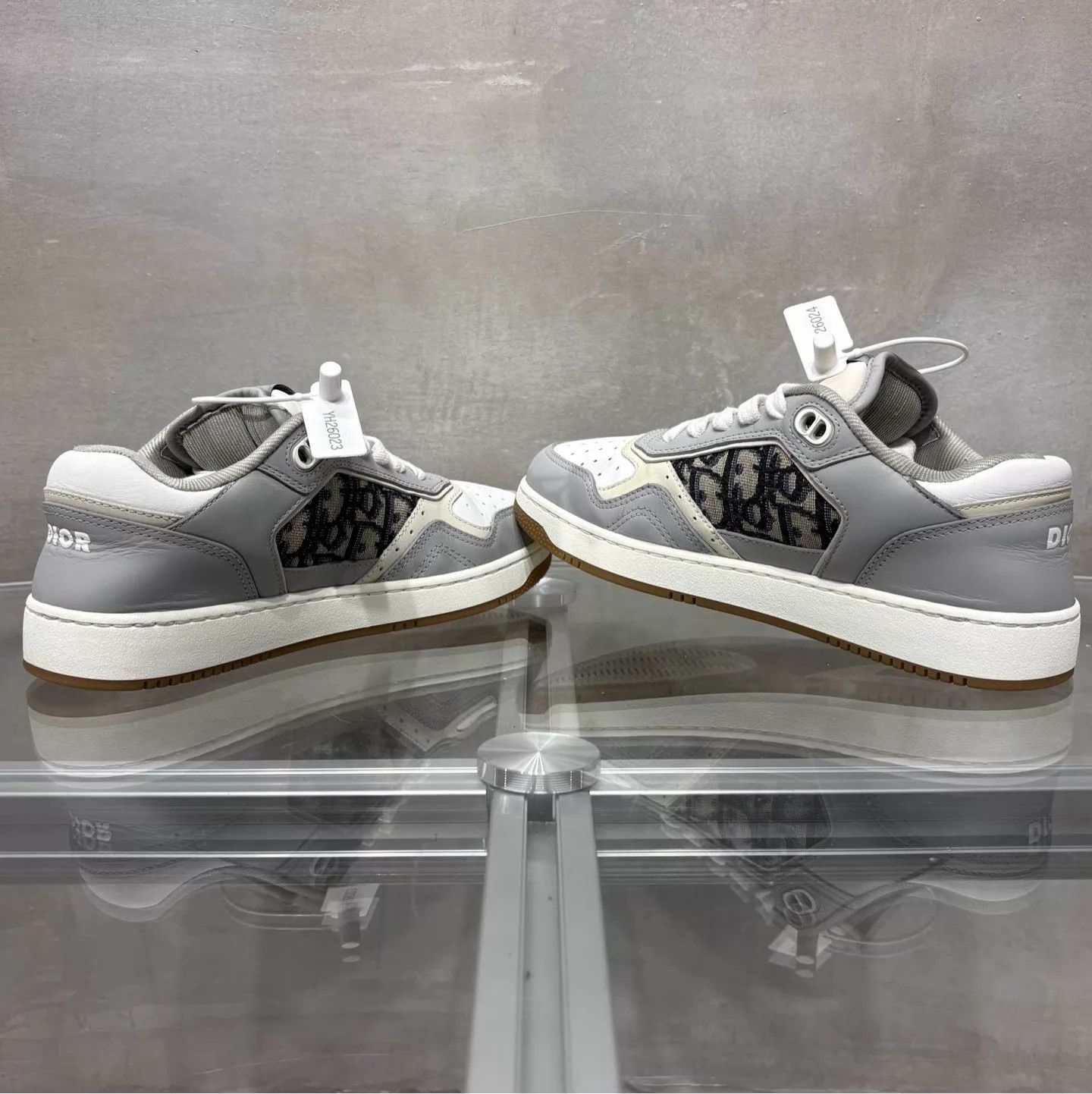 Dior Dior B27 Gray & White Oblique Sneaker 36 Size US 5.5 / IT 35.5 - 5 Thumbnail