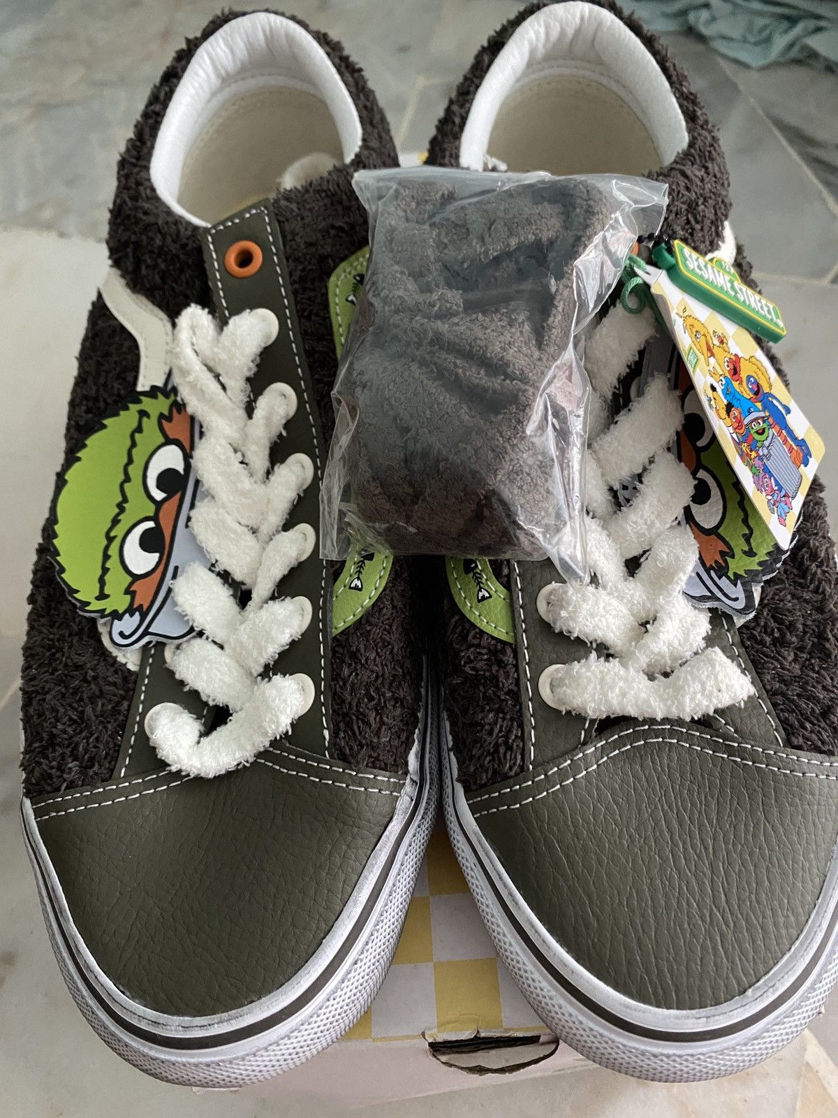 Vans Vans sesame street Size US 9.5 / EU 42-43 - 6 Thumbnail