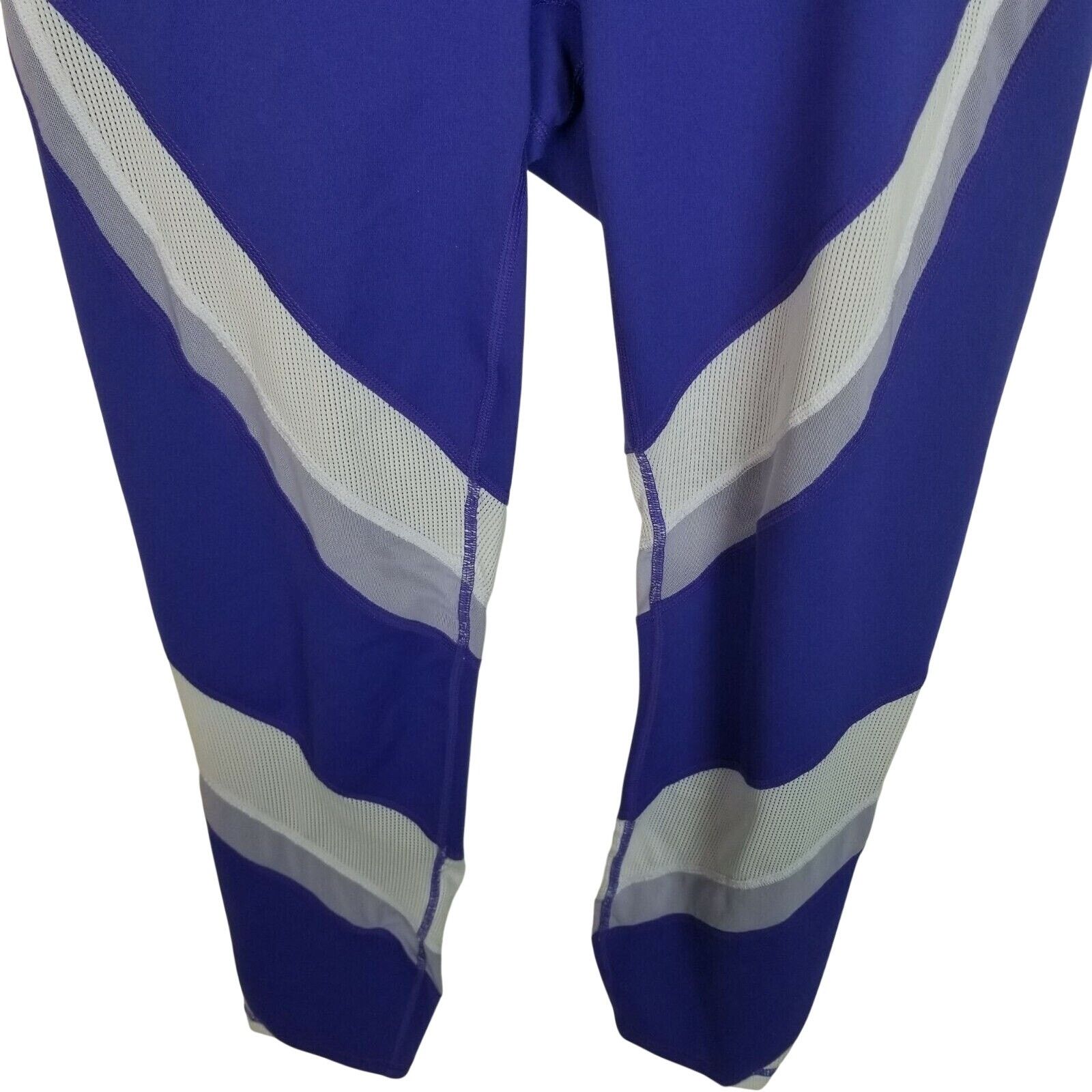 Fabletics Fabletics Powerhold Womens Crop Leggings Yoga Pants Sz M Size 27" / US 4 / IT 40 - 3 Thumbnail