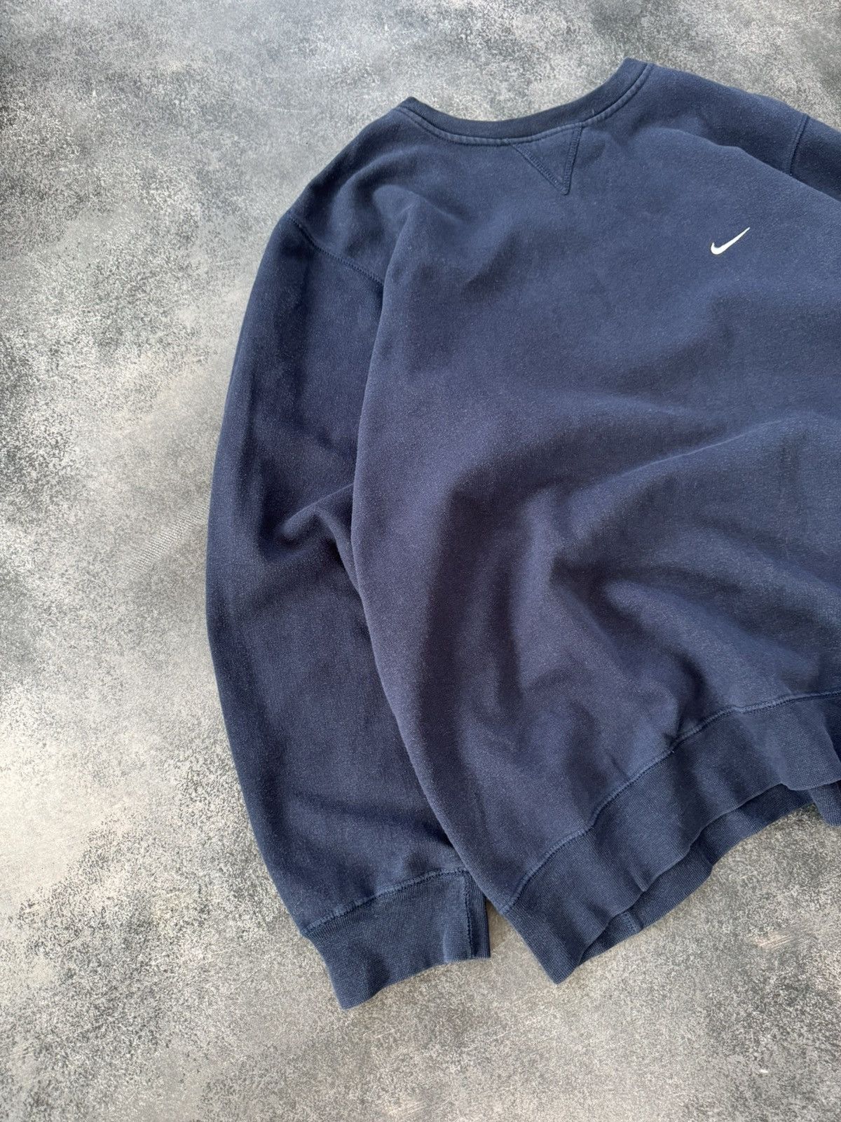 Nike Vintage Nike Logo Baggy Crewneck Sweatshirt Swoosh y2k Size US L / EU 52-54 / 3 - 2 Thumbnail