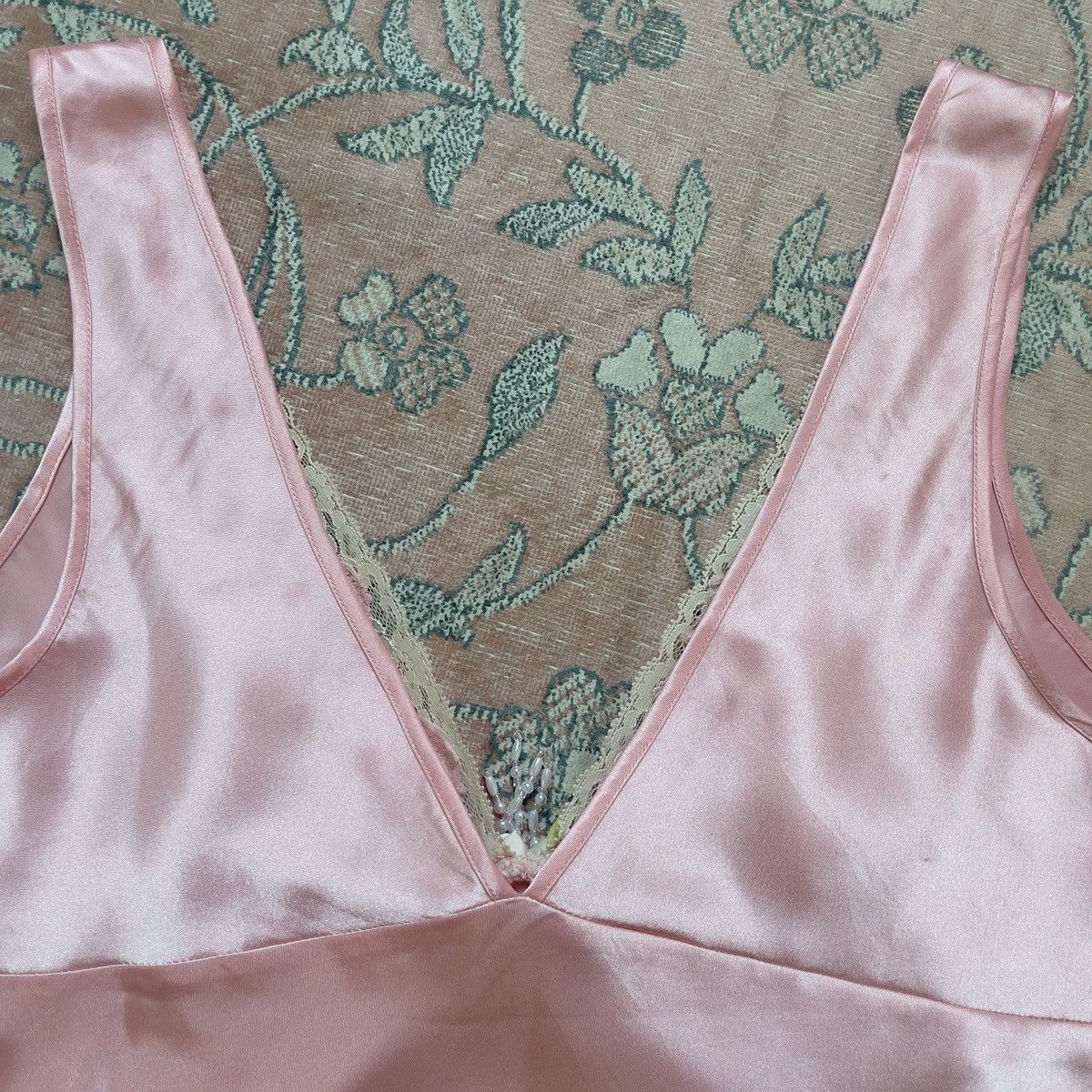 Victoria's Secret Romantic Pink Satin Top (Medium) Size M / US 6-8 / IT 42-44 - 15 Thumbnail