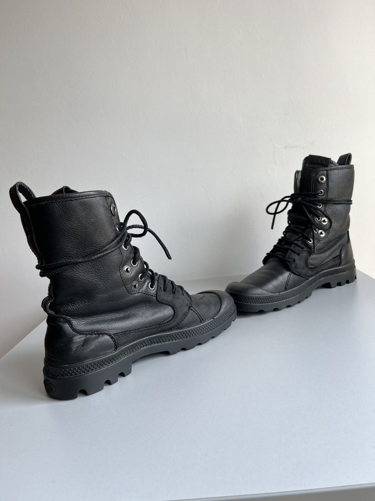 Neil Barrett Neil Barrett x Palladium AW11 shearling leather combat boots Size US 8 / EU 41 - 7 Thumbnail