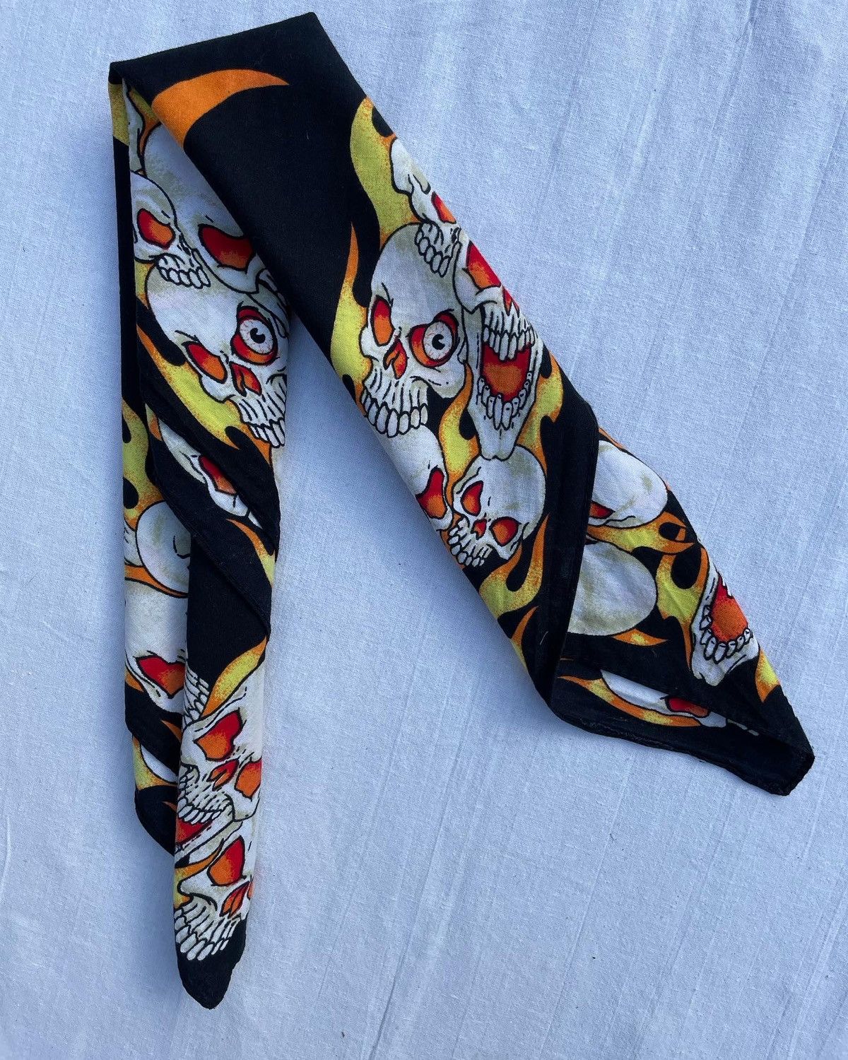 Vintage Vintage Bandanna with Sculls and Fires Size ONE SIZE - 7 Thumbnail